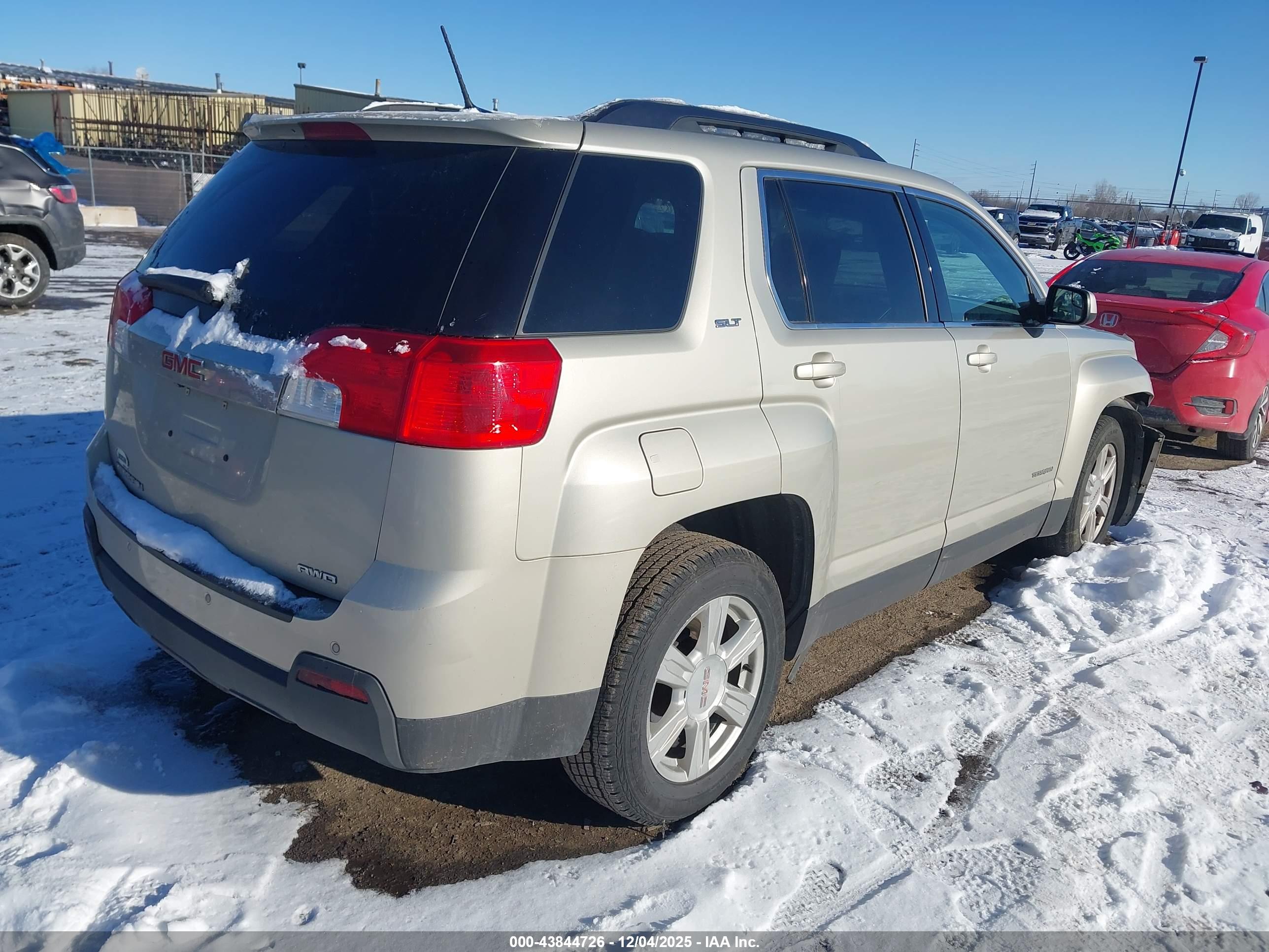 GMC TERRAIN image 4