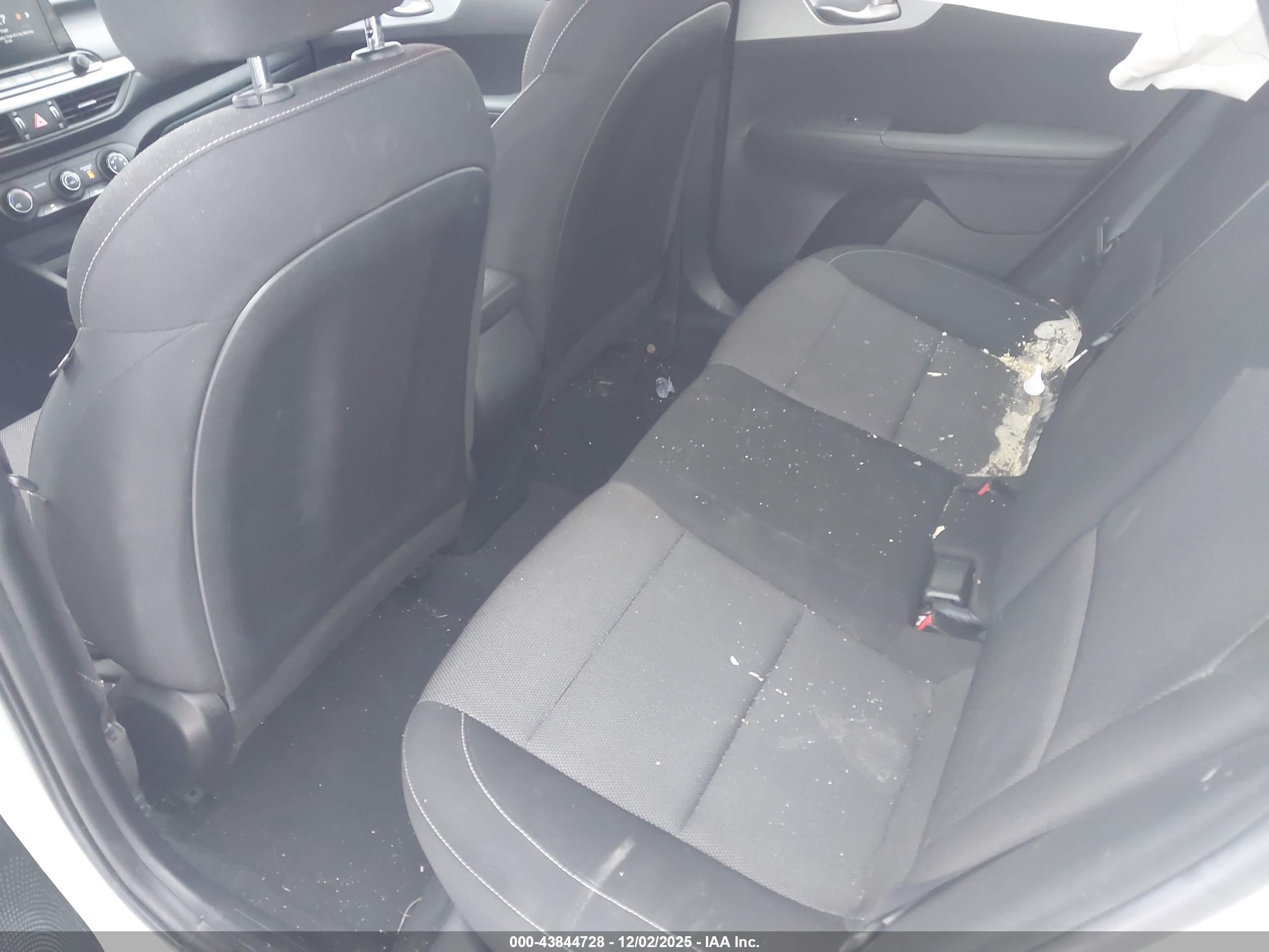 KIA FORTE image 8