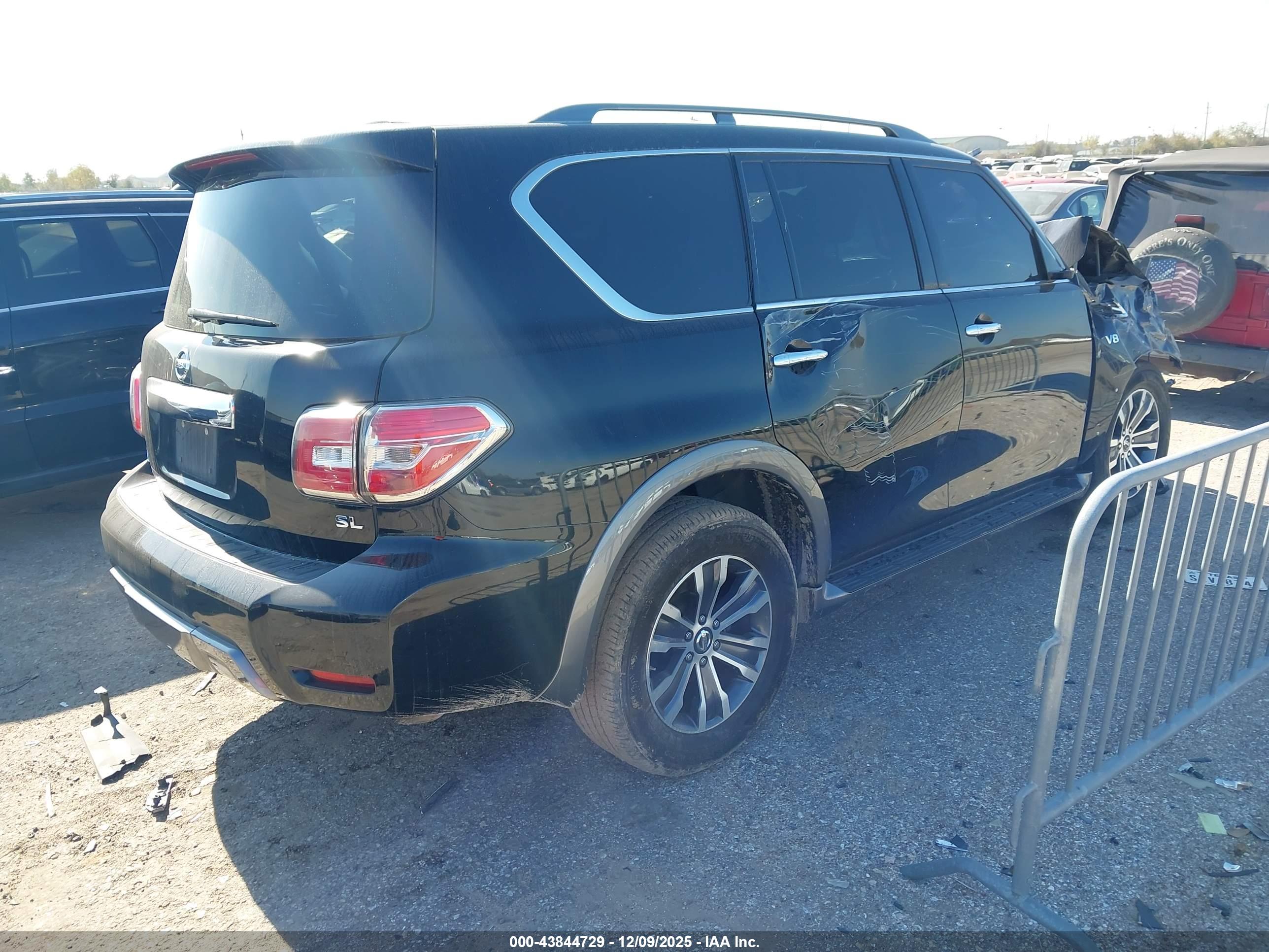NISSAN ARMADA image 4