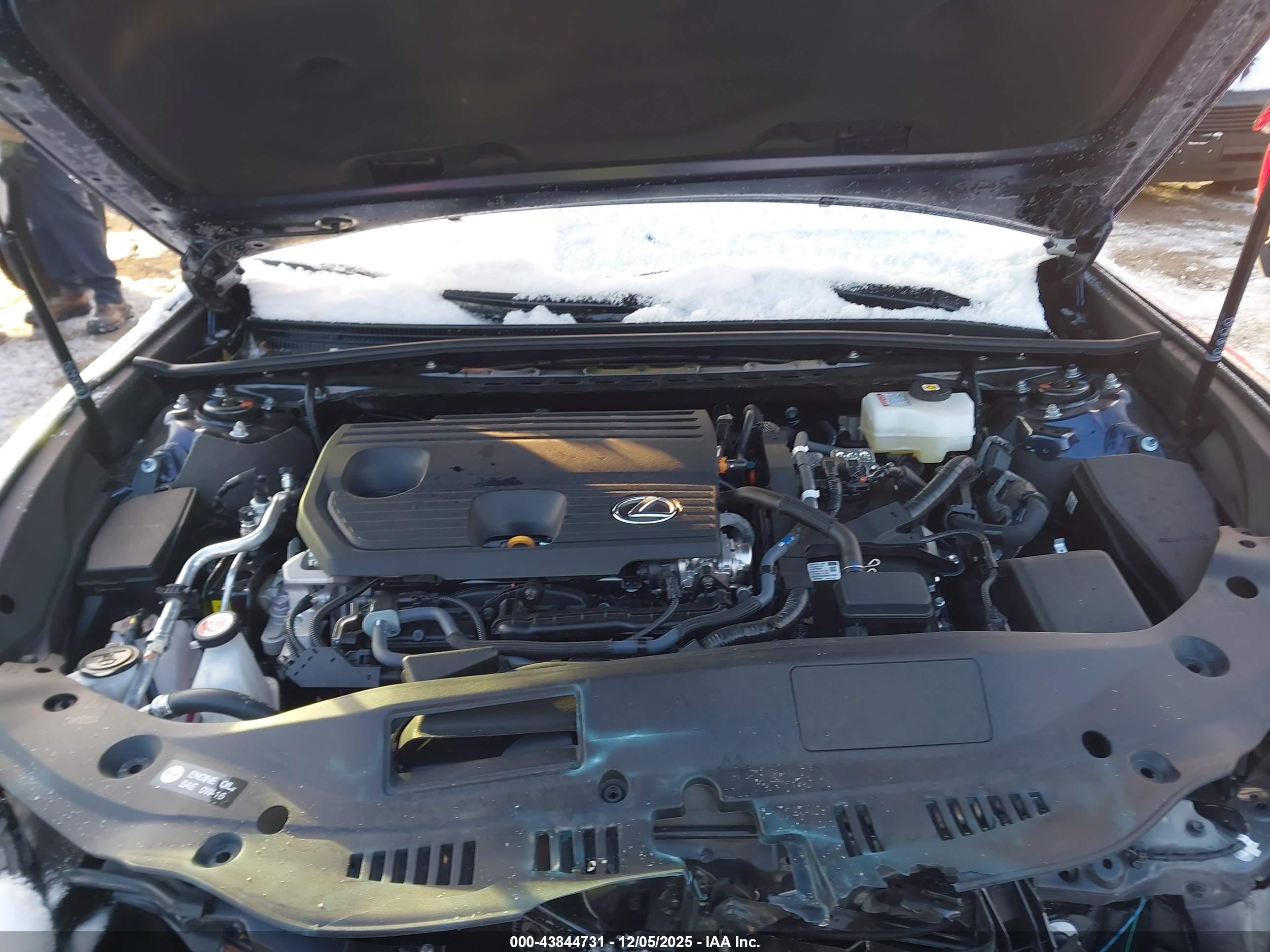 LEXUS ES image 10