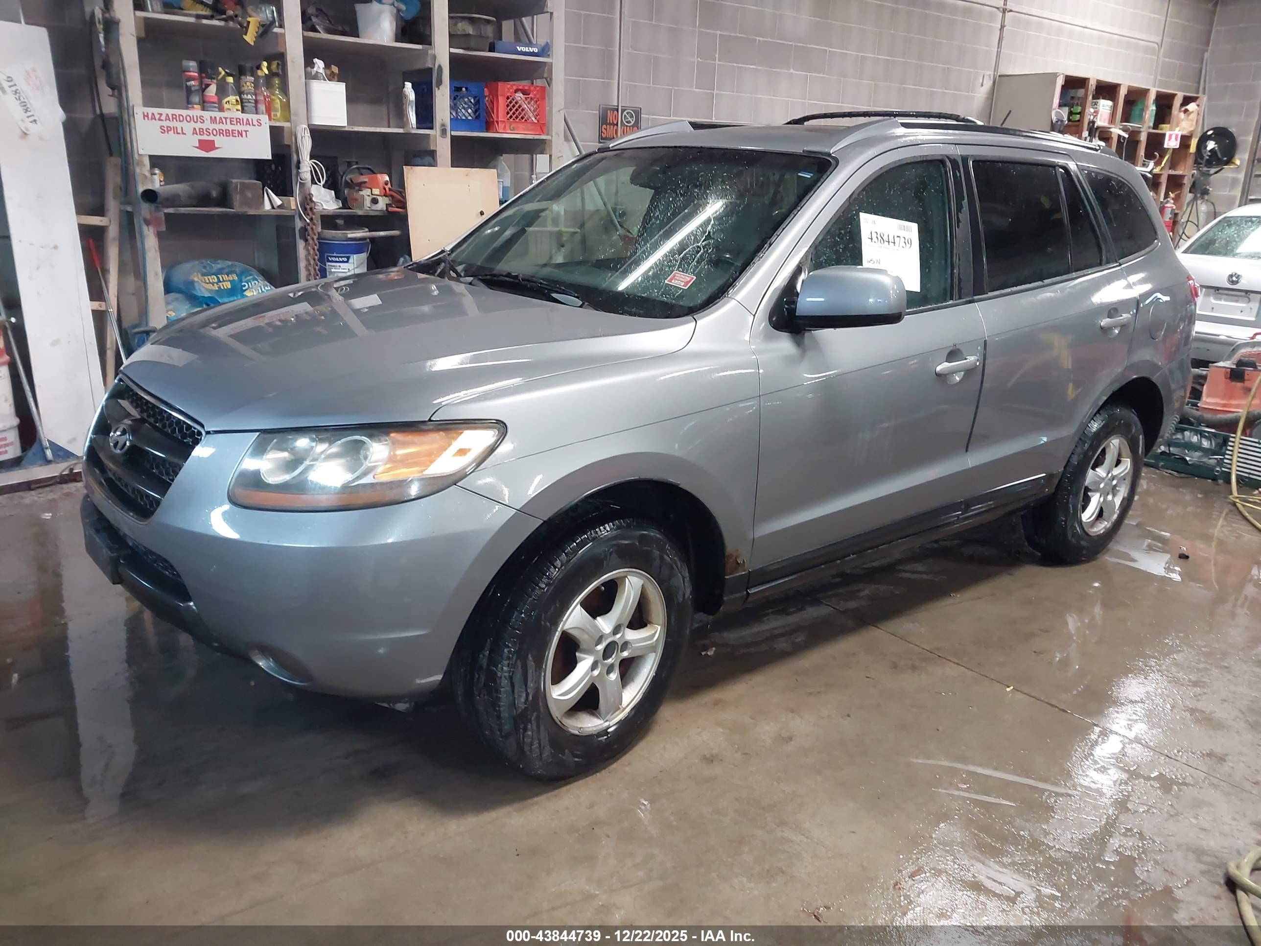 HYUNDAI SANTA image 2