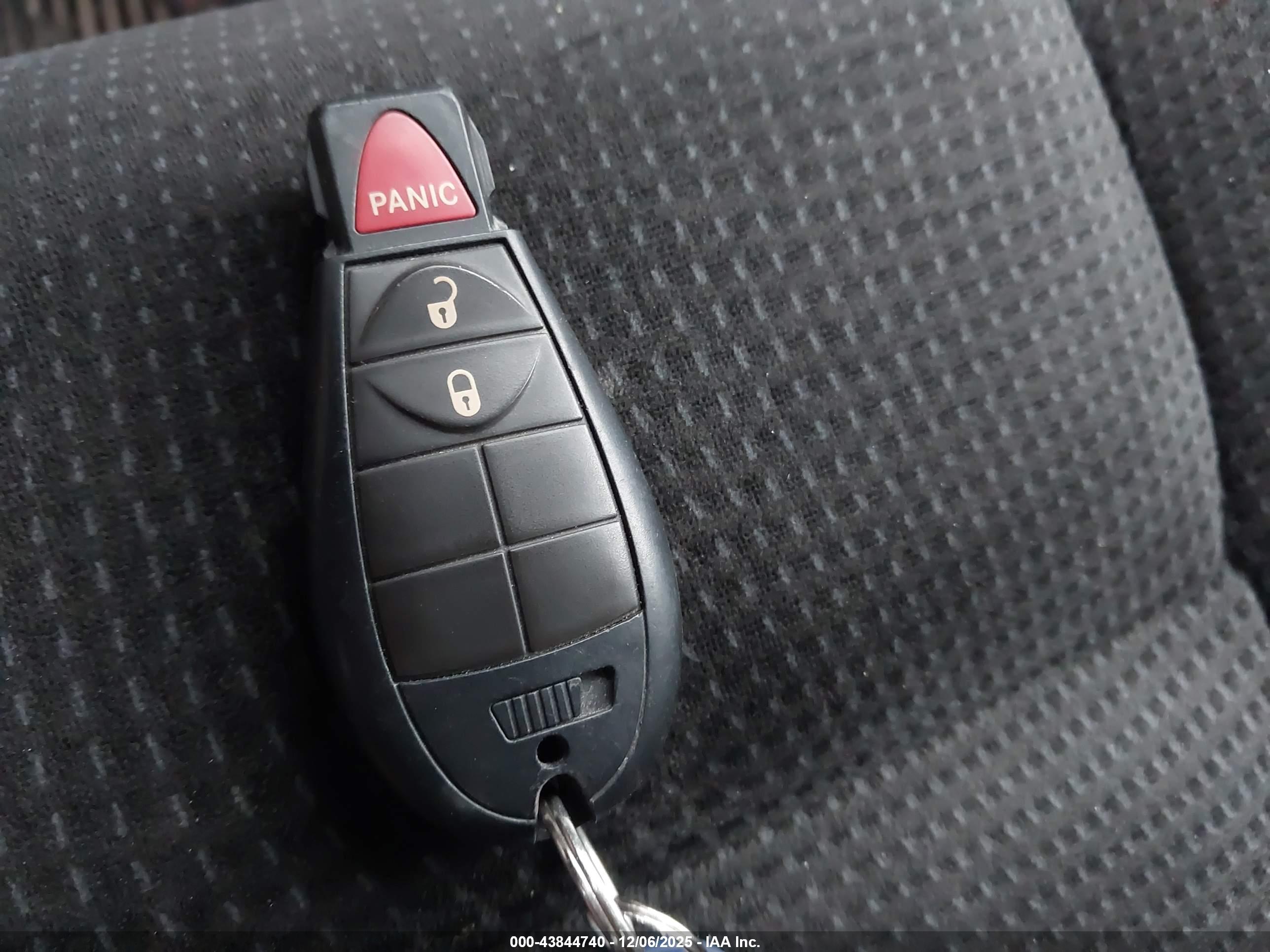 DODGE GRAND image 11
