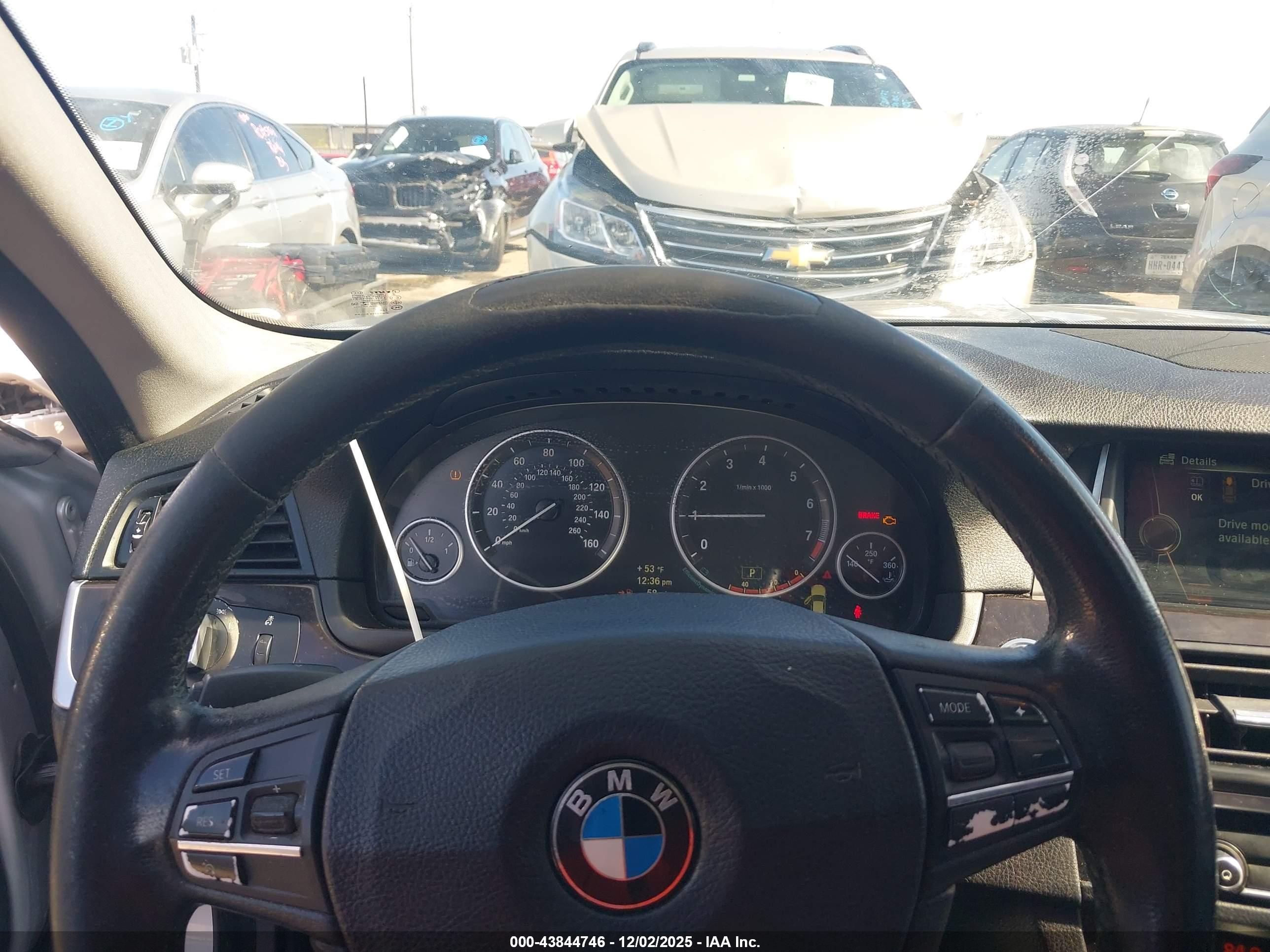 BMW 528I image 7