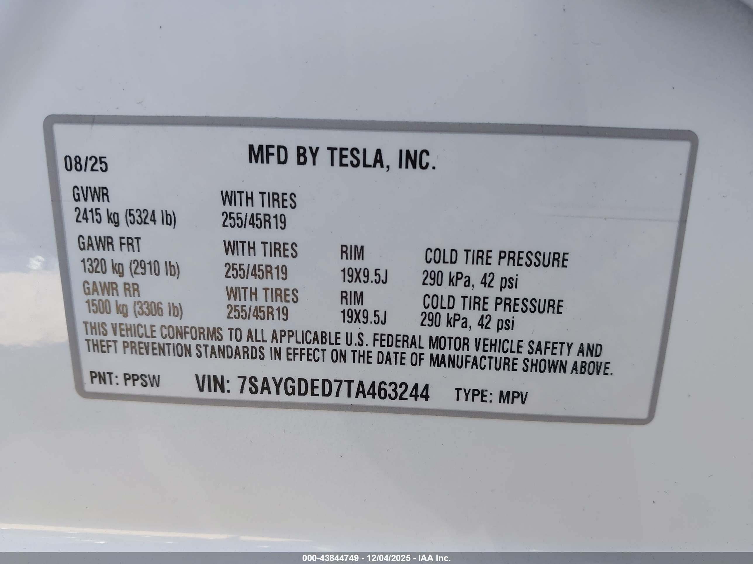 TESLA MODEL image 9