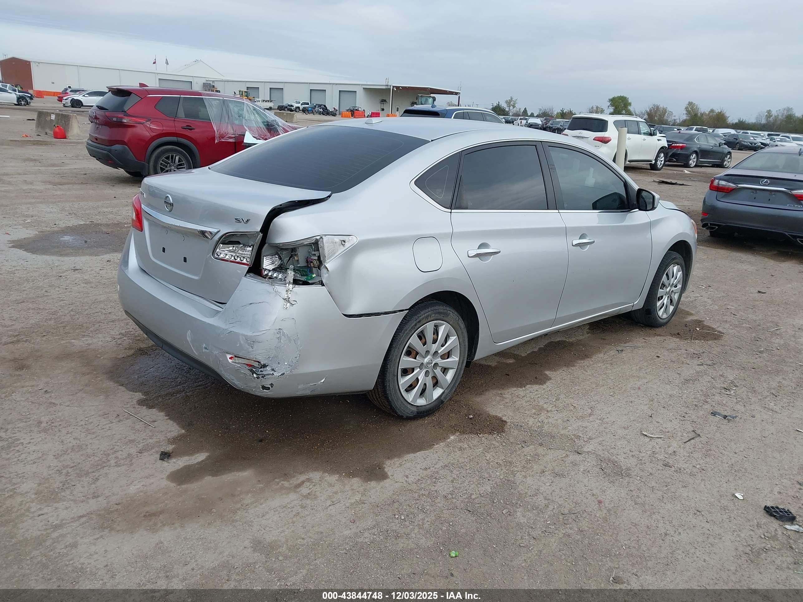 NISSAN SENTRA image 6