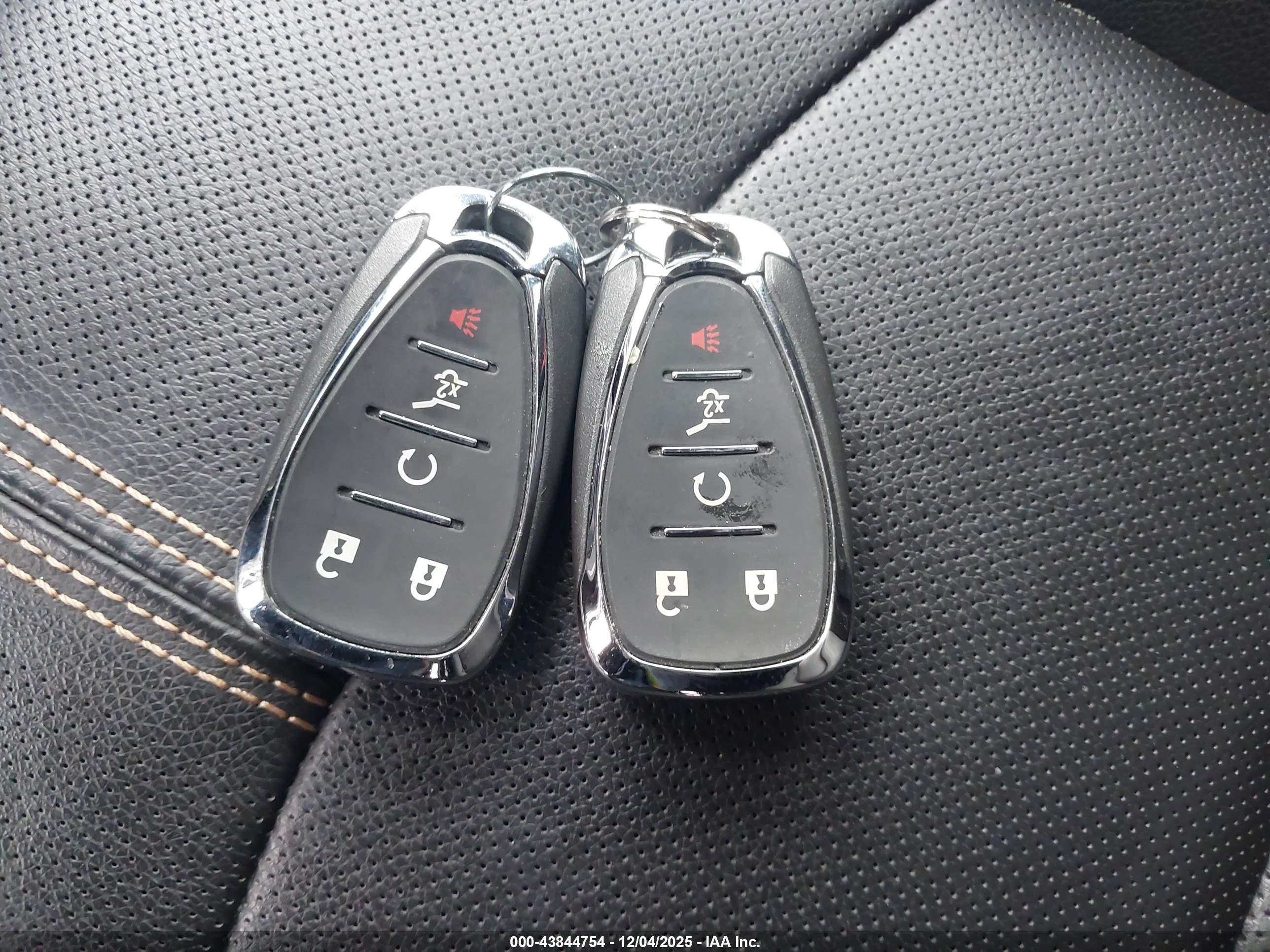 CHEVROLET EQUINOX image 11