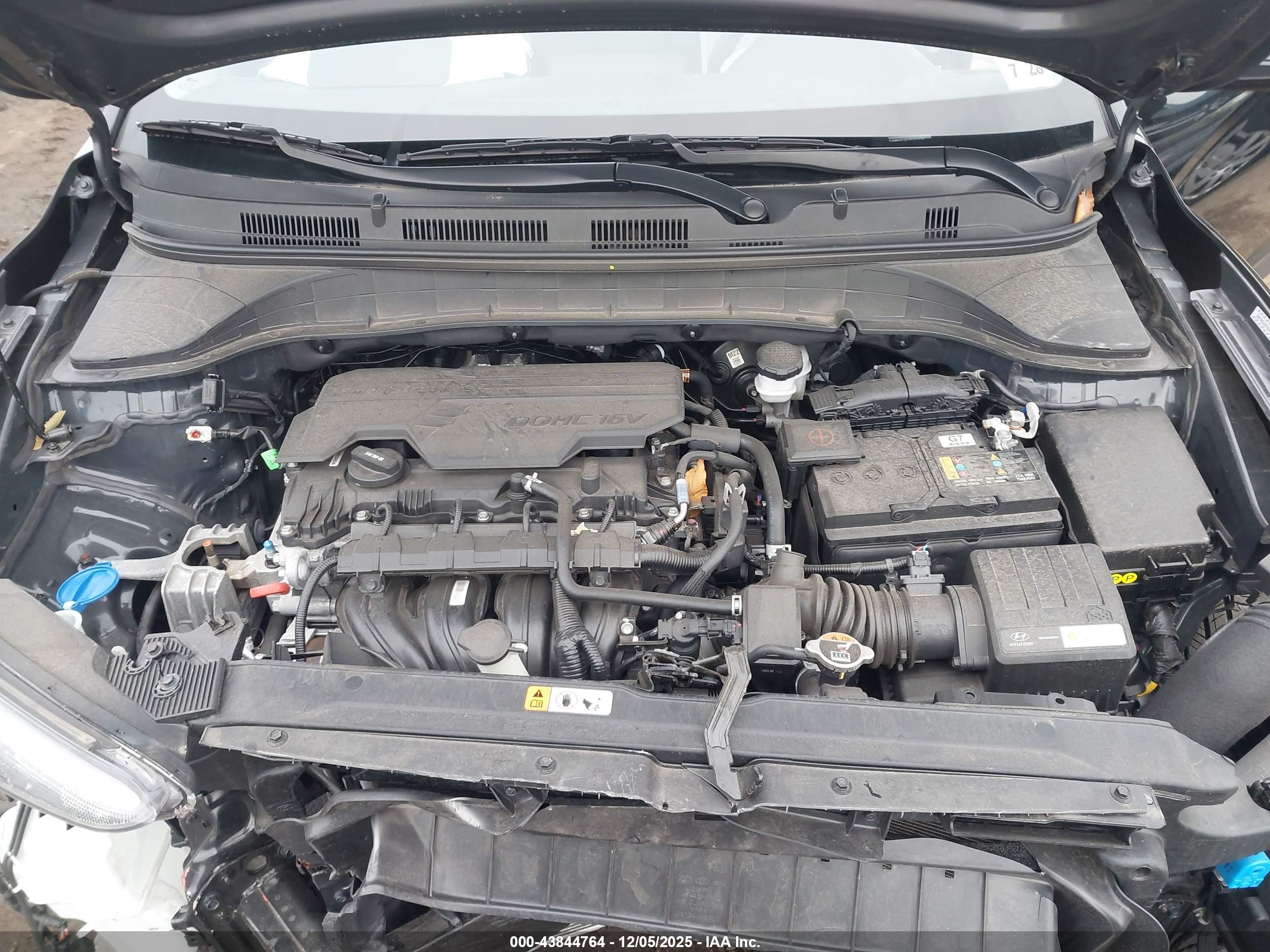 HYUNDAI KONA image 10
