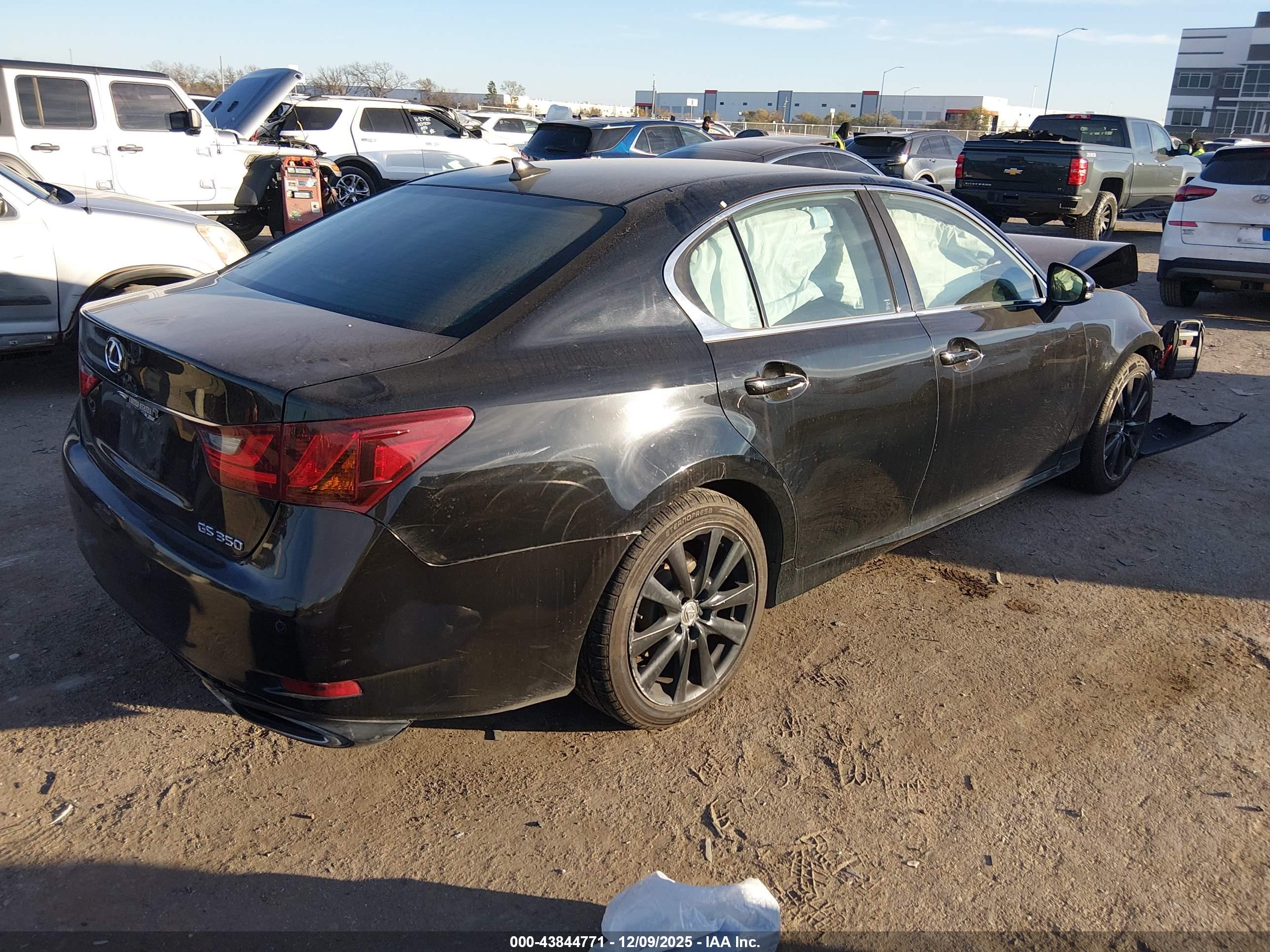 LEXUS GS image 4