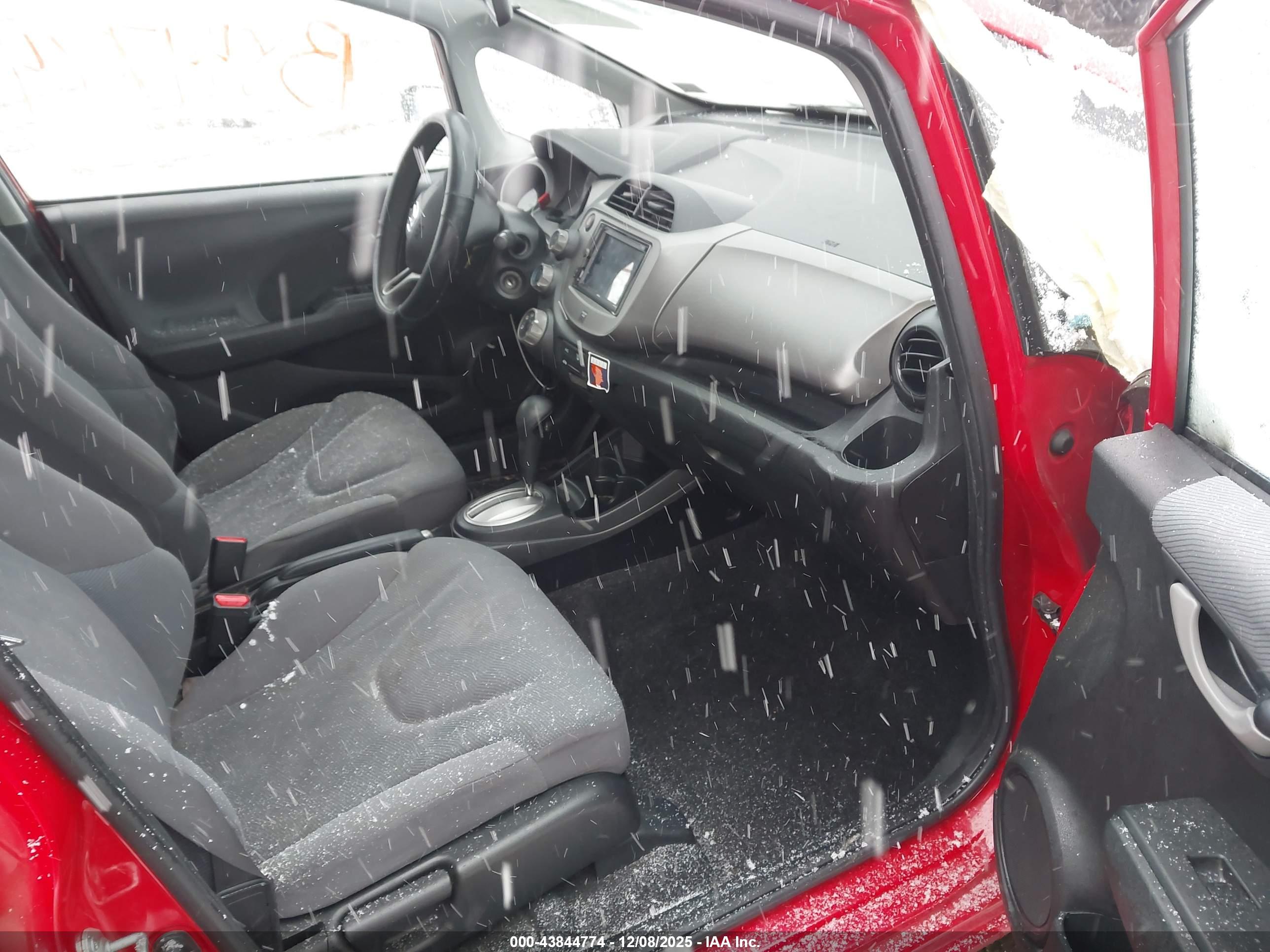 HONDA FIT image 5