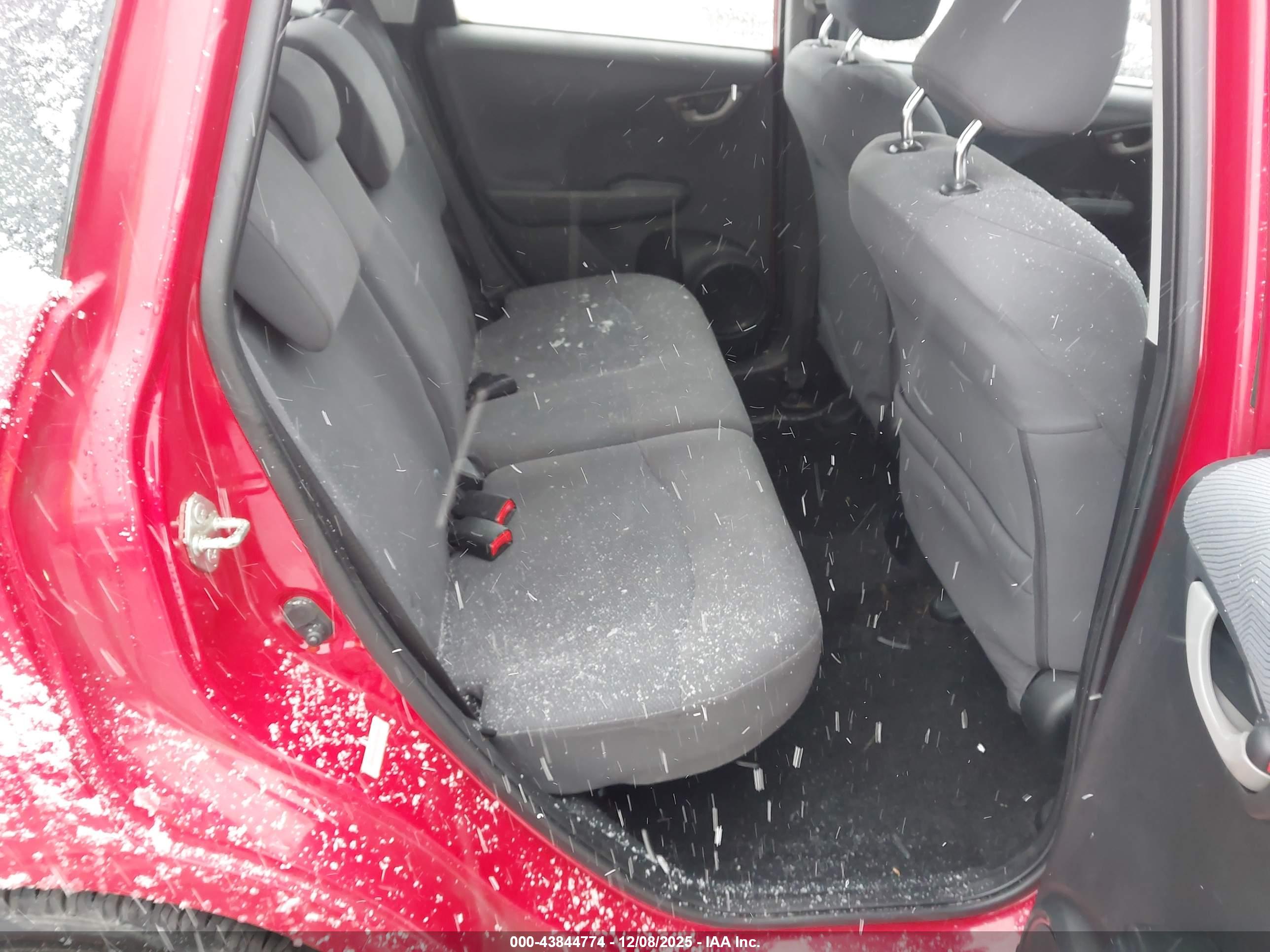 HONDA FIT image 8