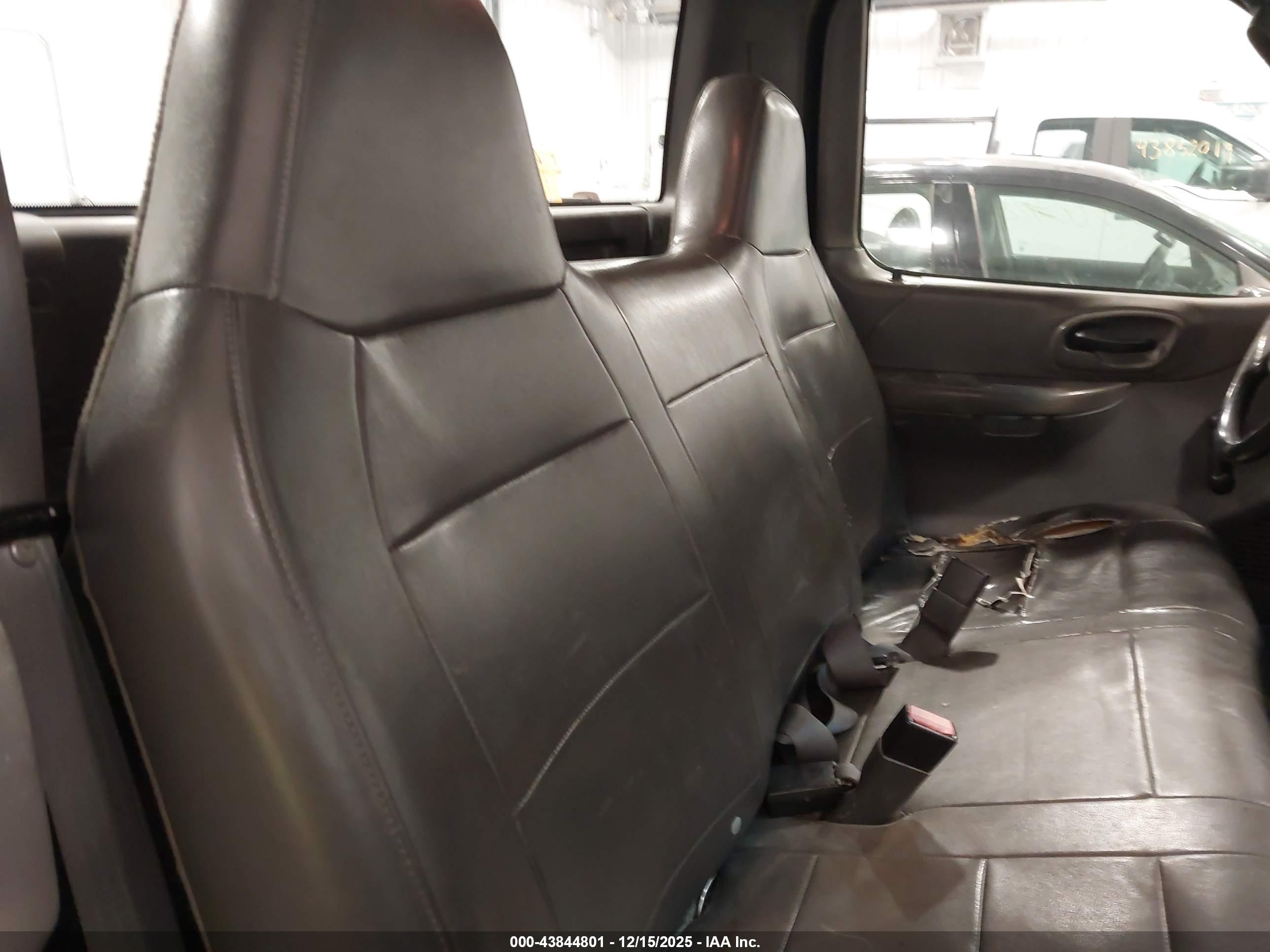 FORD F-150 image 8