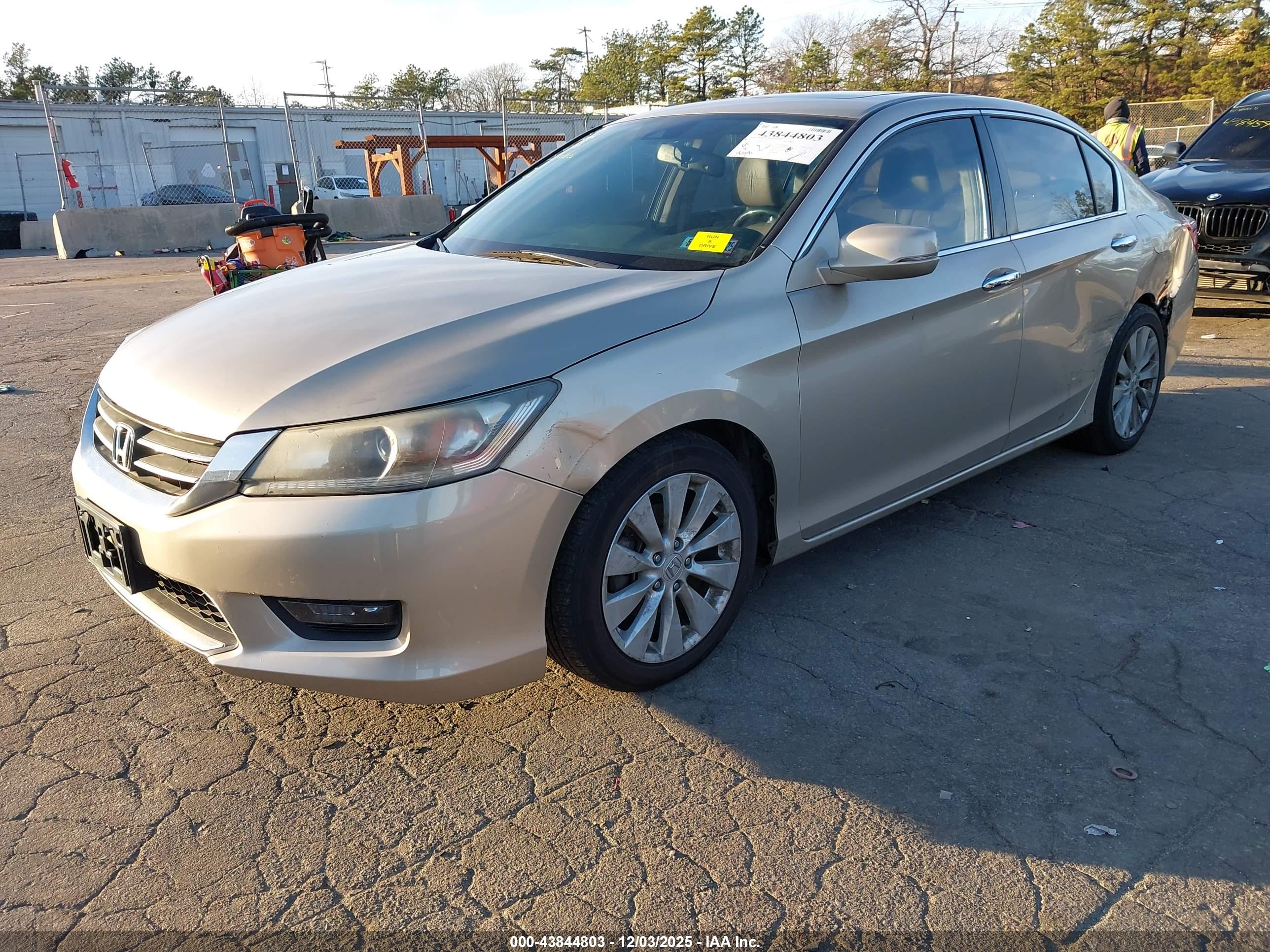 HONDA ACCORD image 2