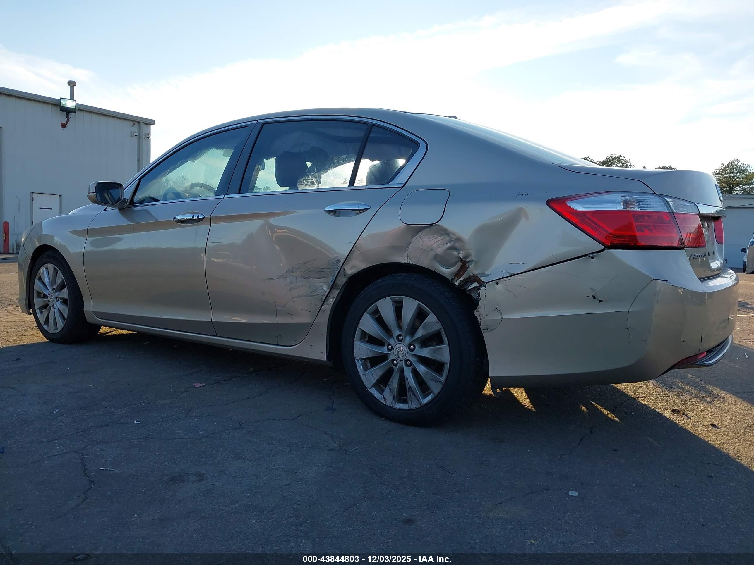 HONDA ACCORD image 6