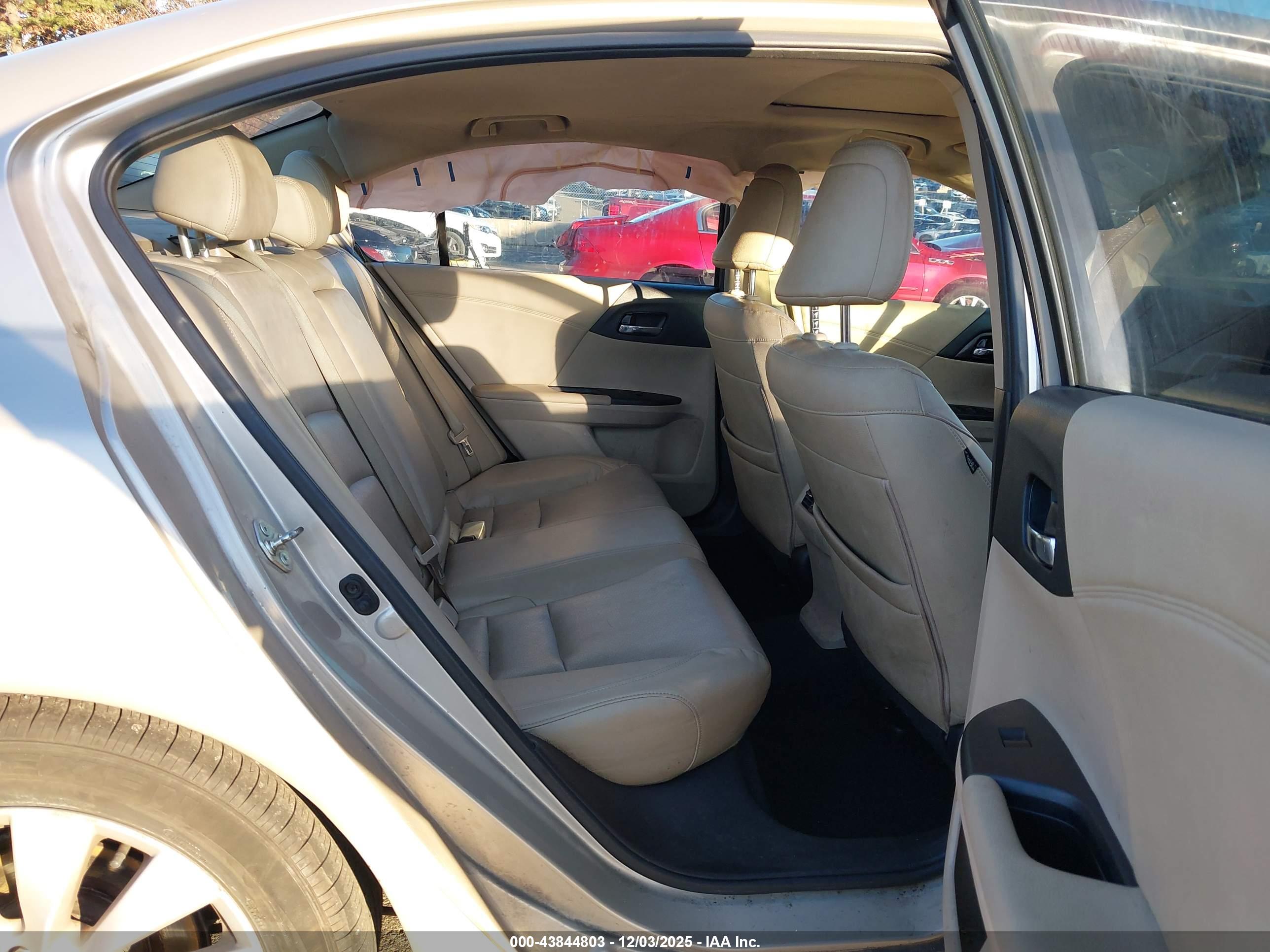 HONDA ACCORD image 8
