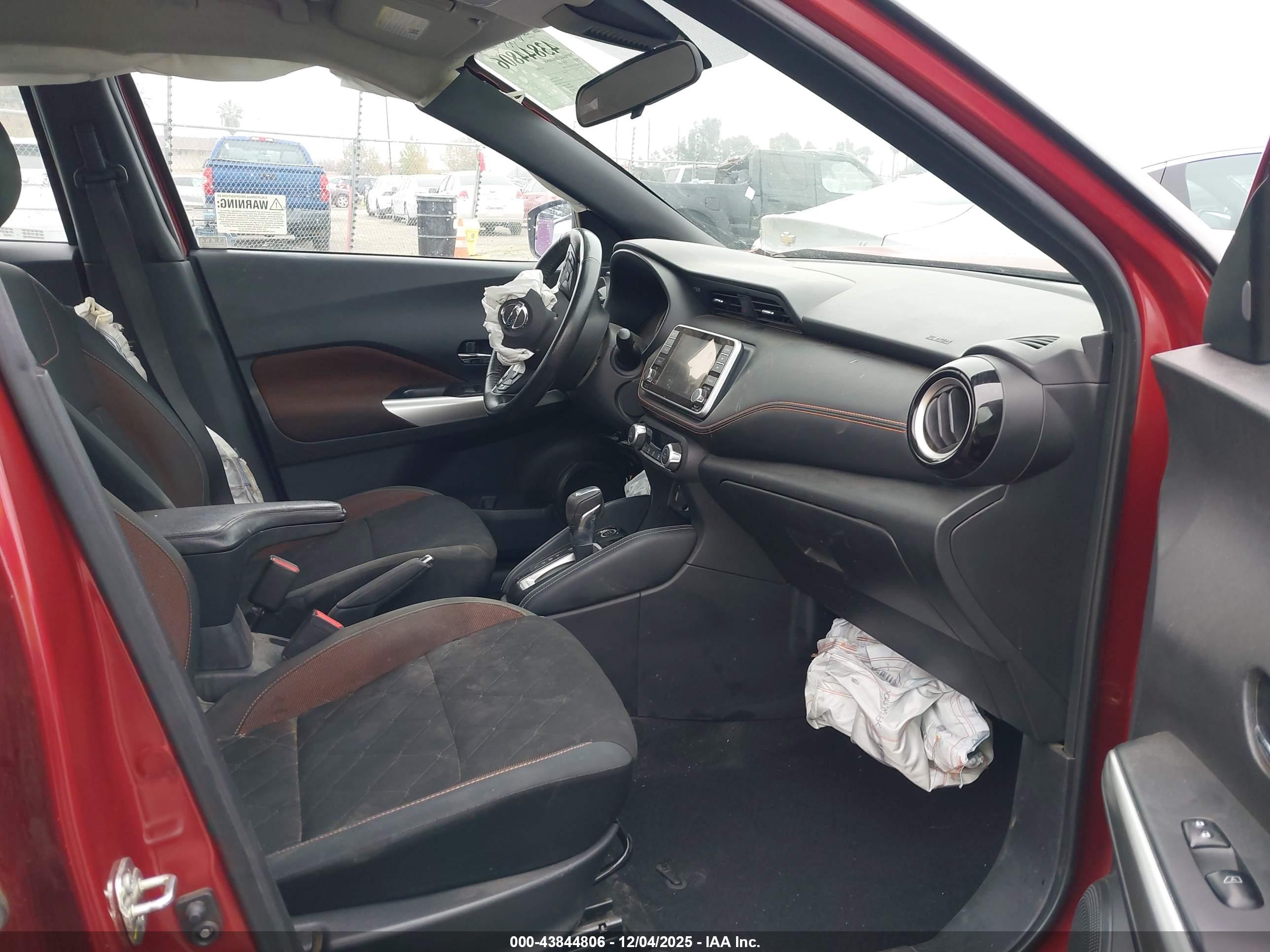 NISSAN KICKS image 5