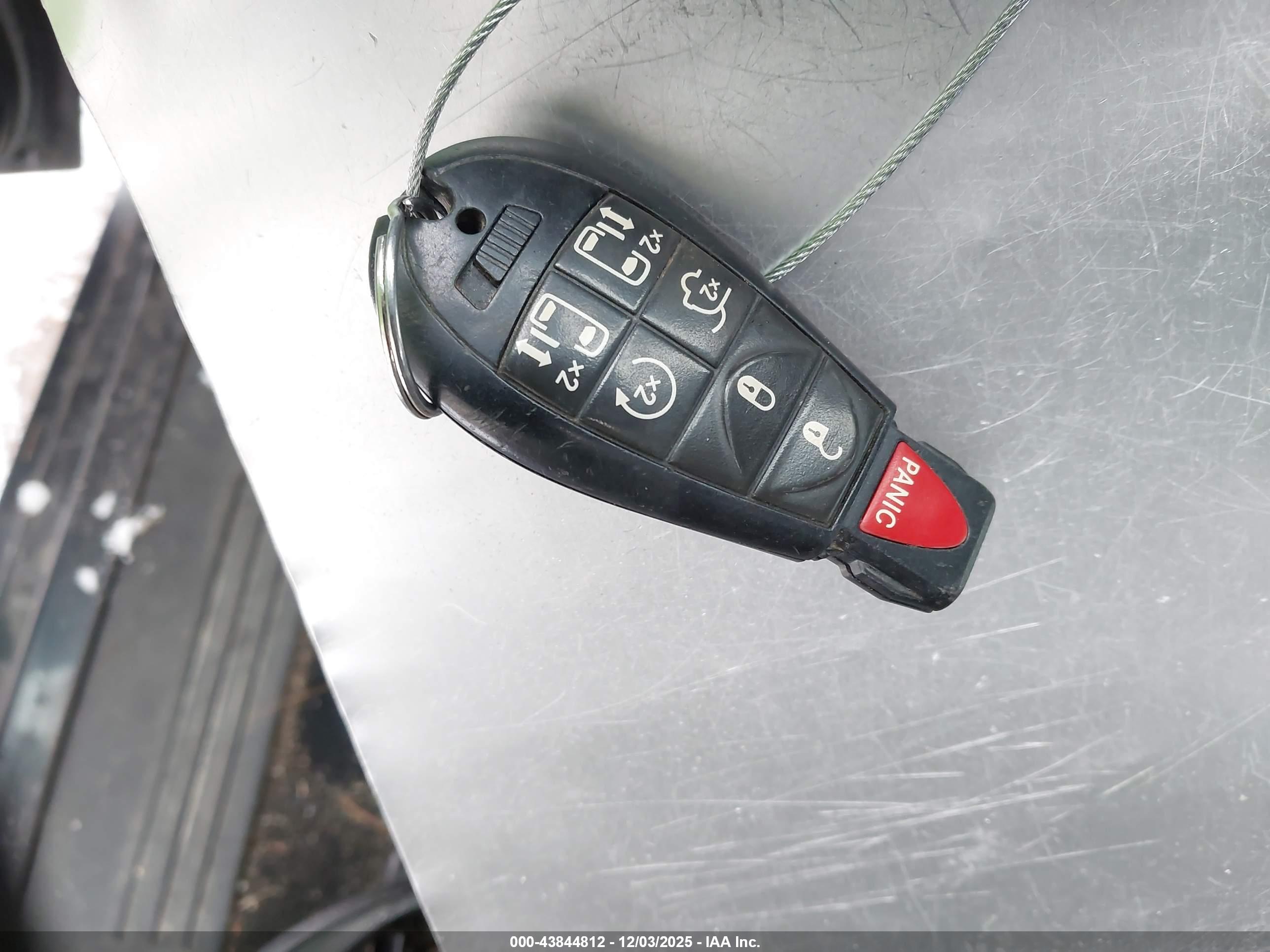 CHRYSLER TOWN image 11