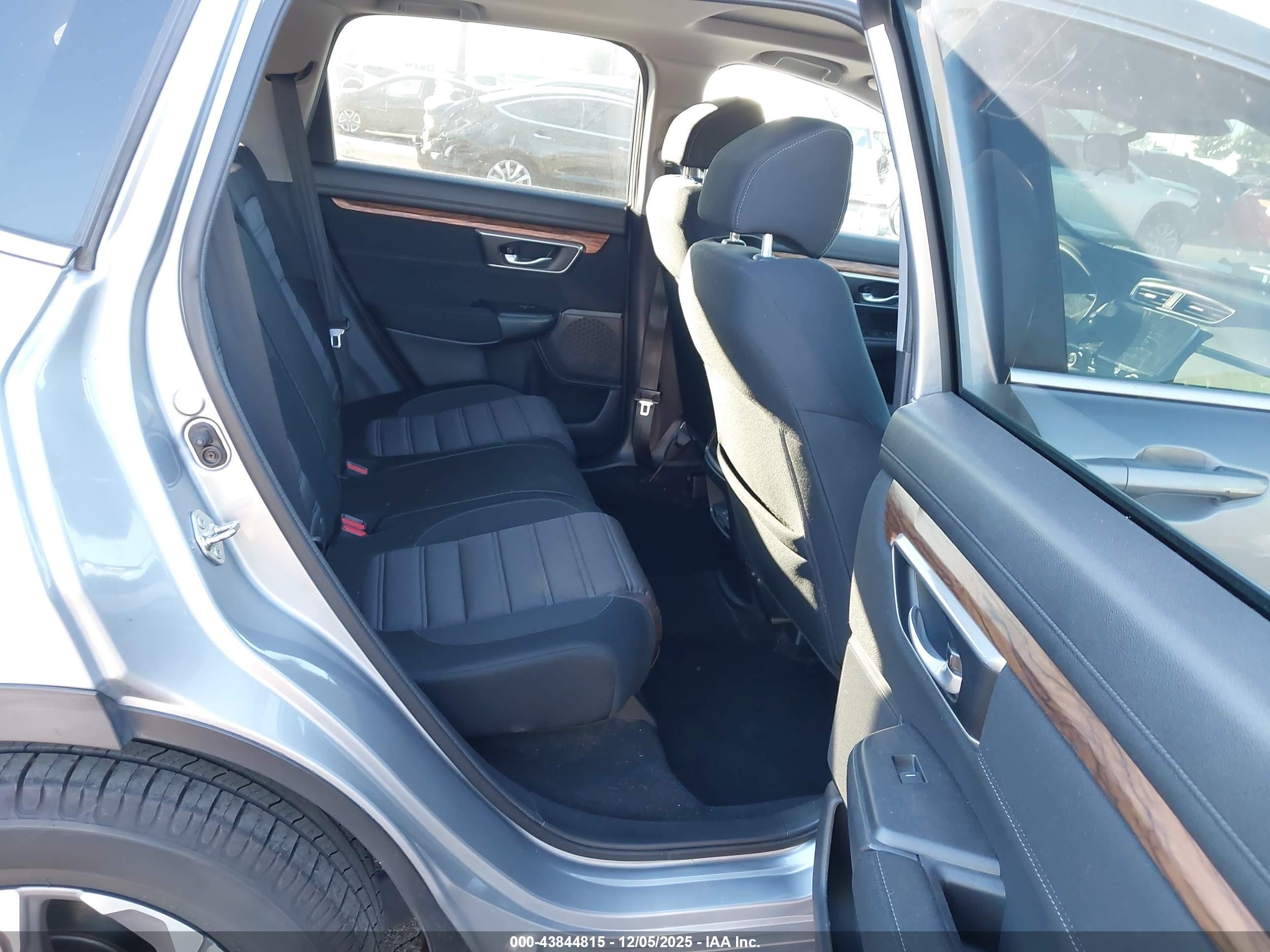 HONDA CR-V image 8