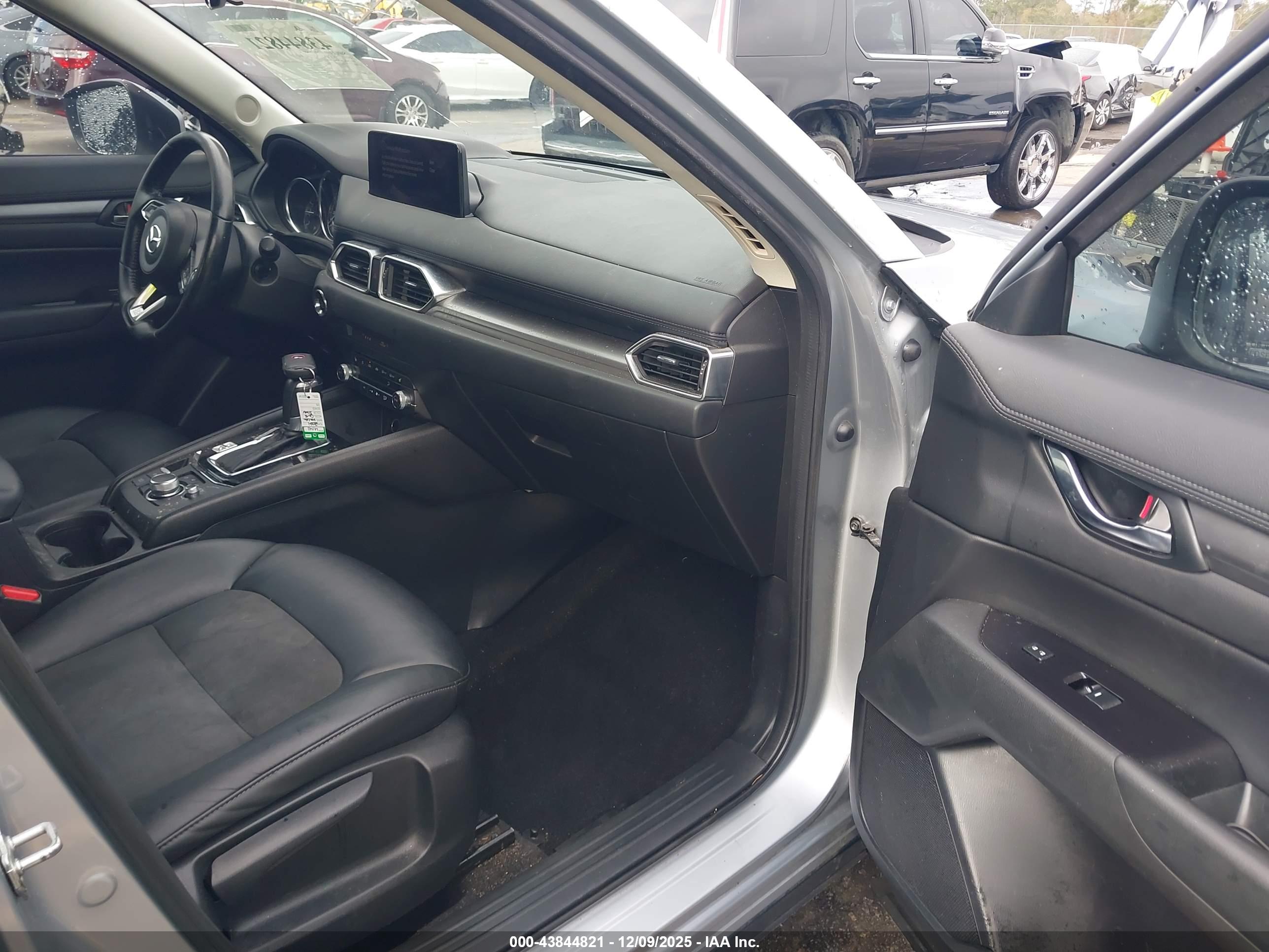 MAZDA CX-5 image 5