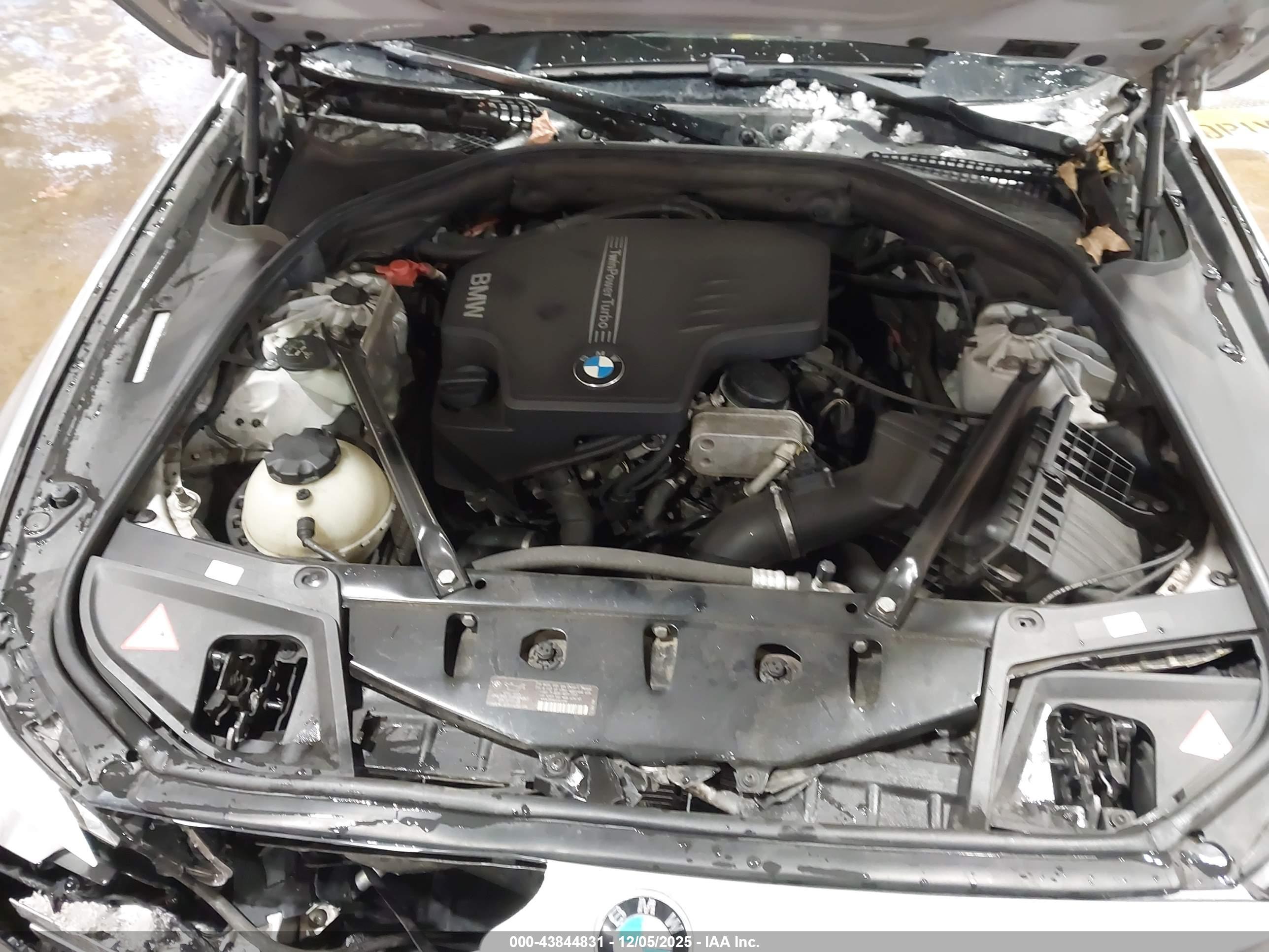 BMW 528I image 10