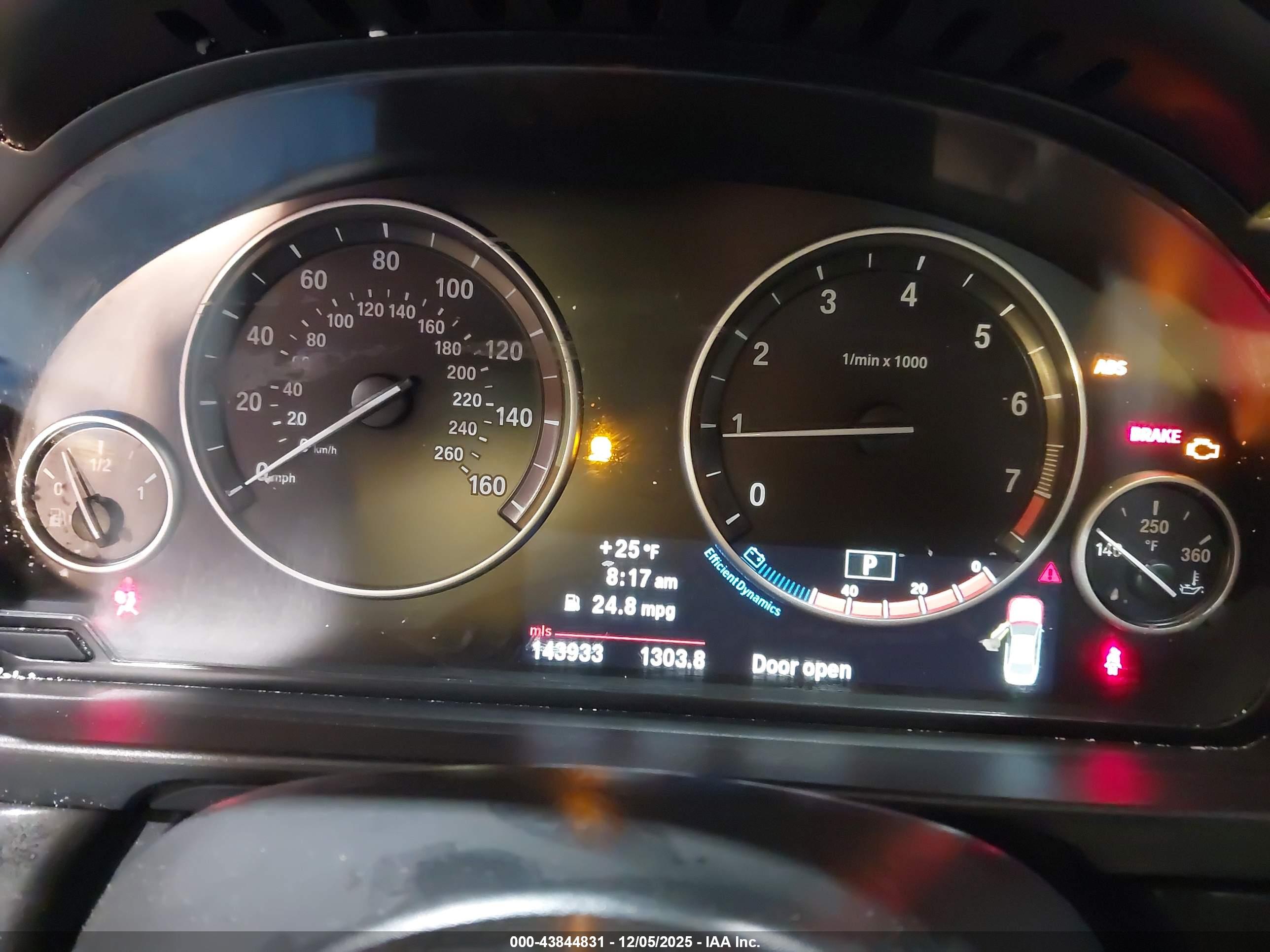 BMW 528I image 7