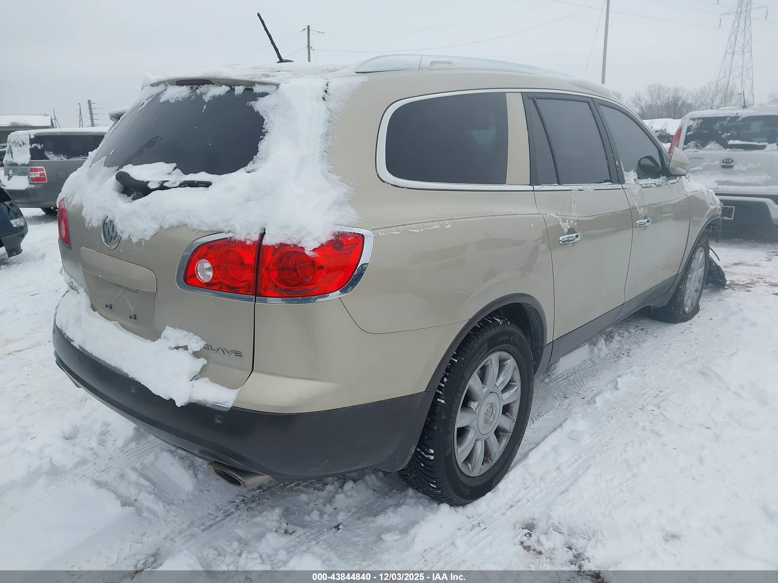 BUICK ENCLAVE image 4