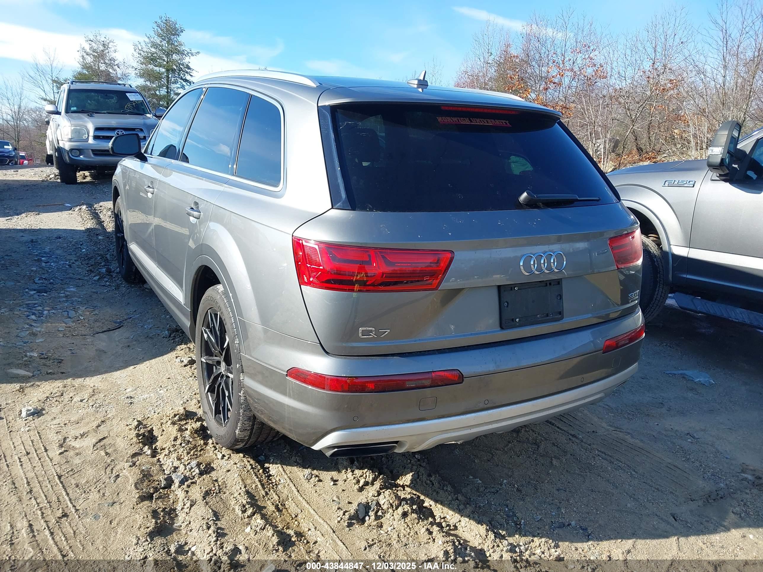 AUDI Q7 image 3