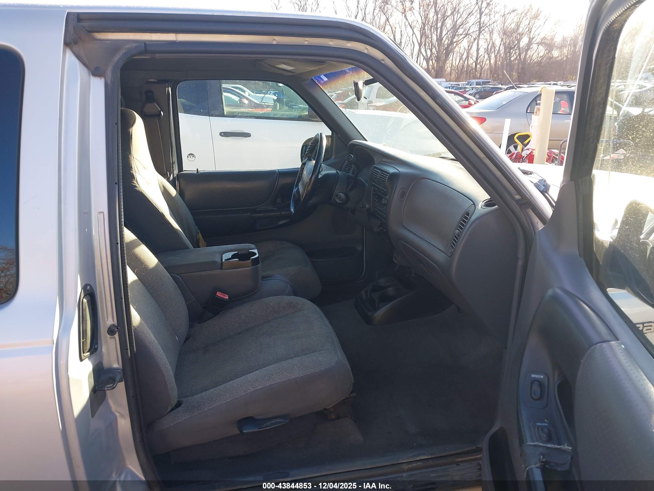FORD RANGER image 5