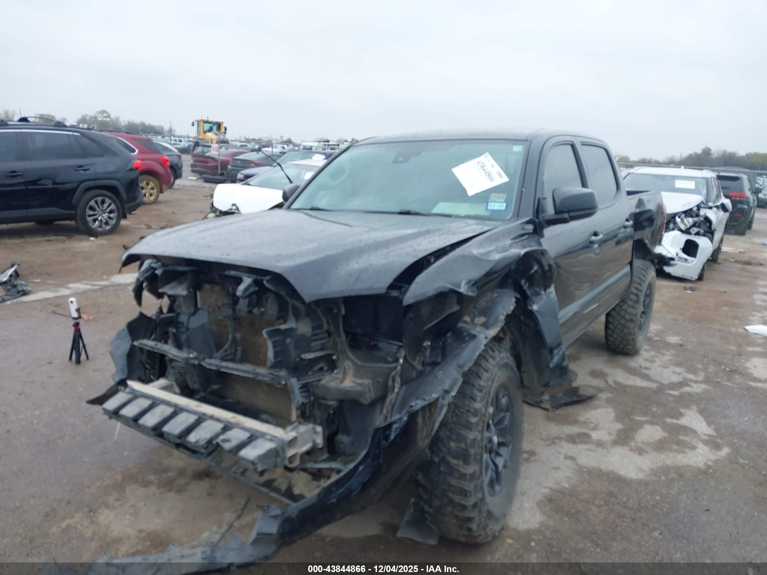 TOYOTA TACOMA image 2