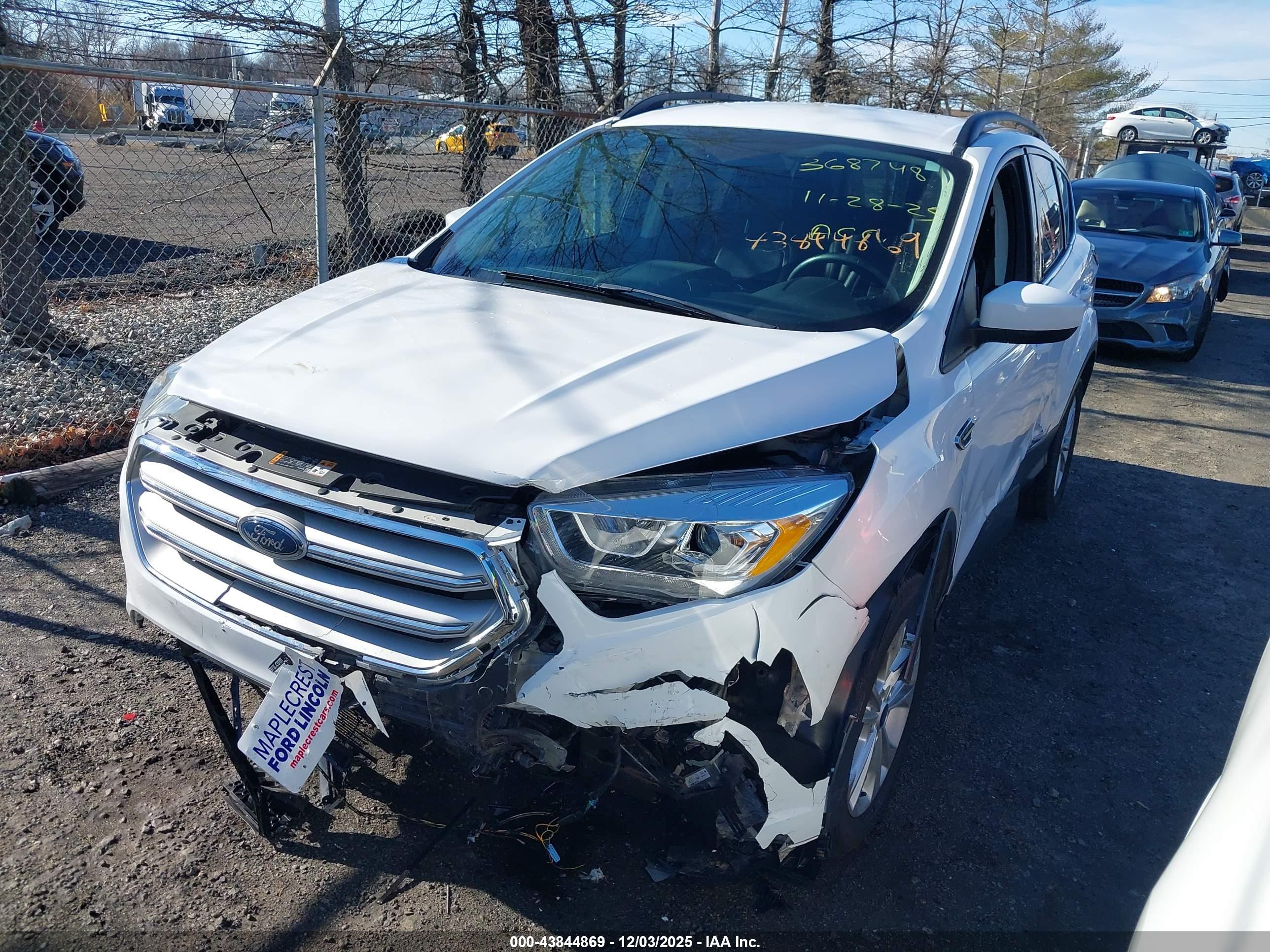 FORD ESCAPE image 2