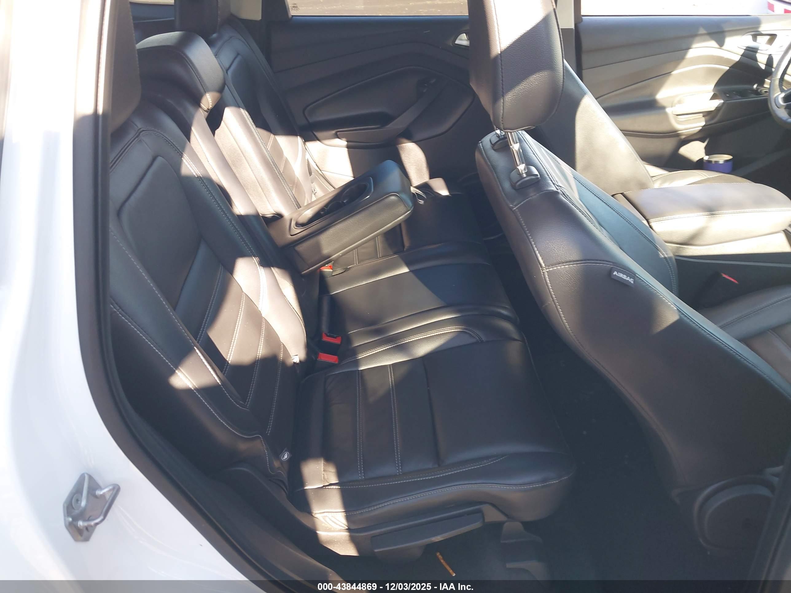 FORD ESCAPE image 8