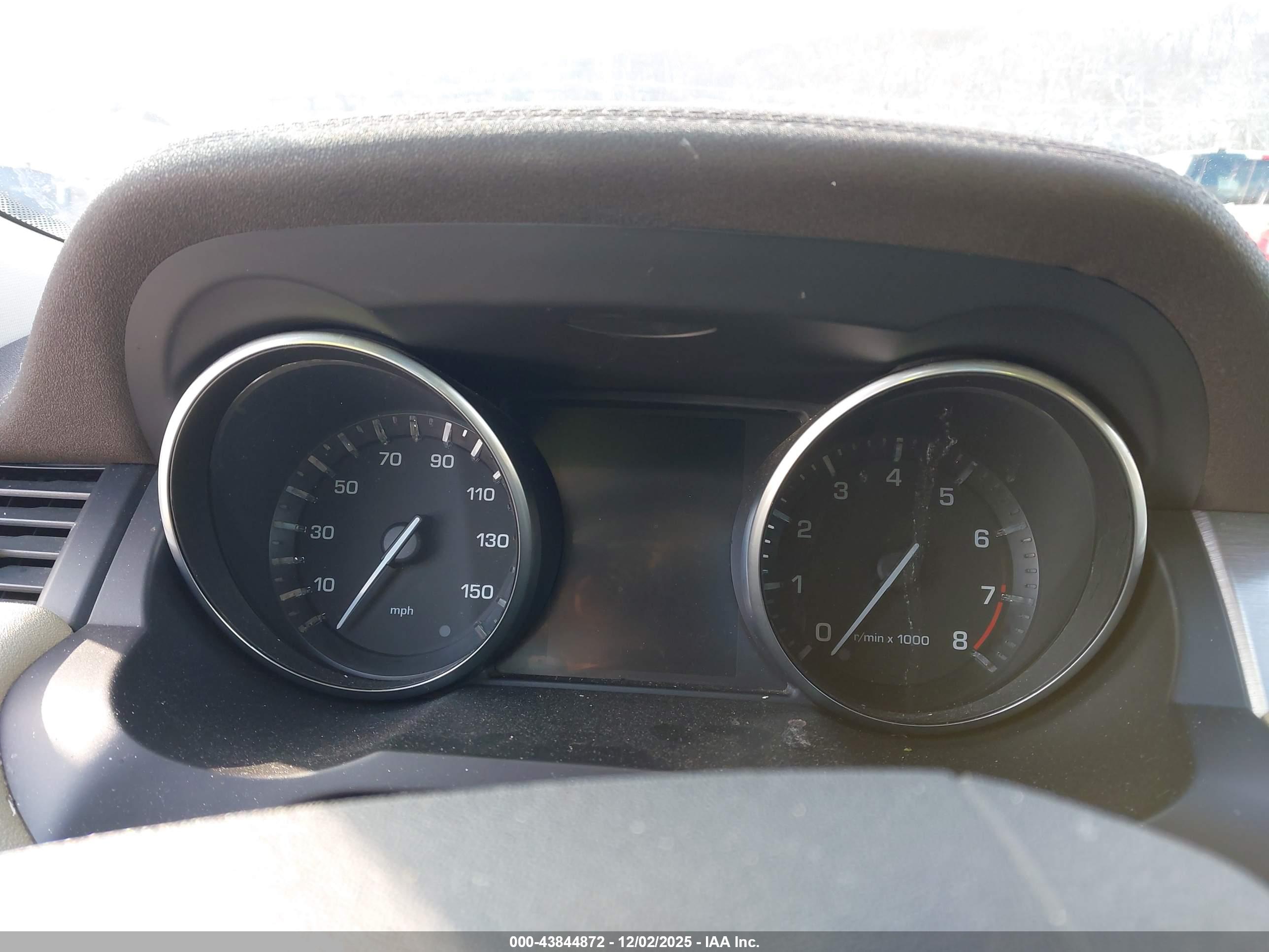 LAND ROVER image 7