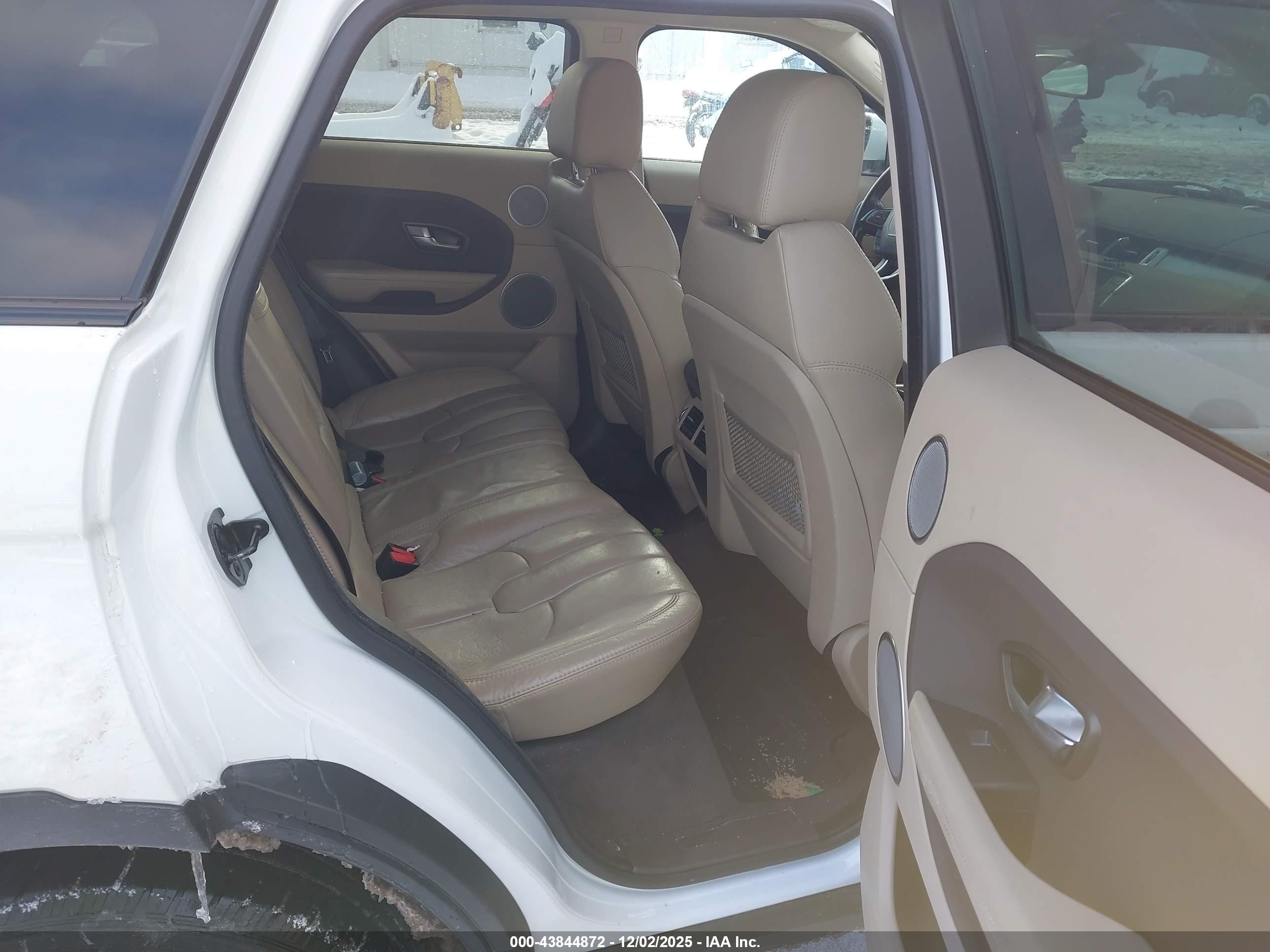 LAND ROVER image 8