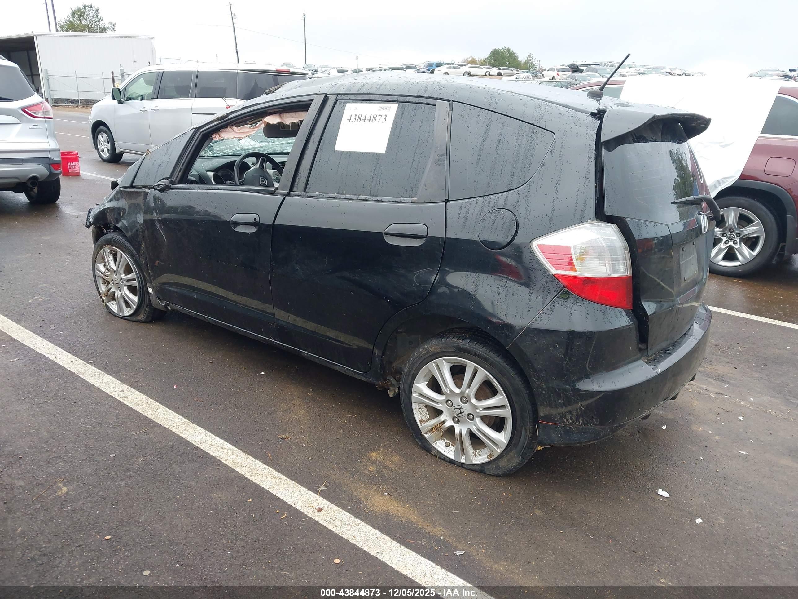HONDA FIT image 3