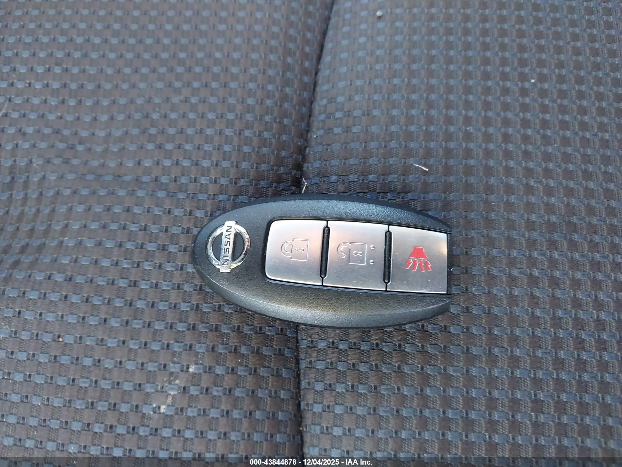 NISSAN ROGUE image 11