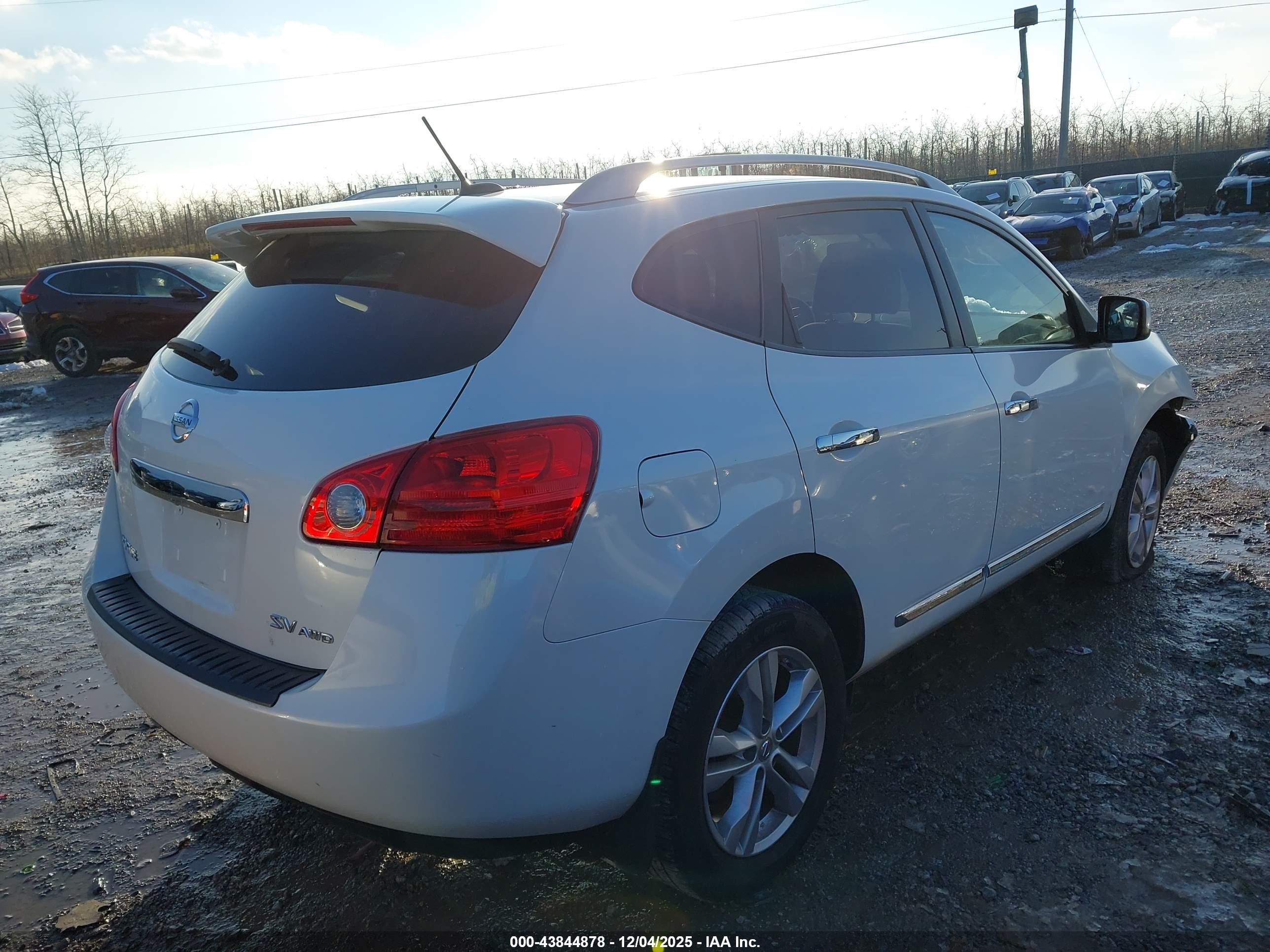 NISSAN ROGUE image 4