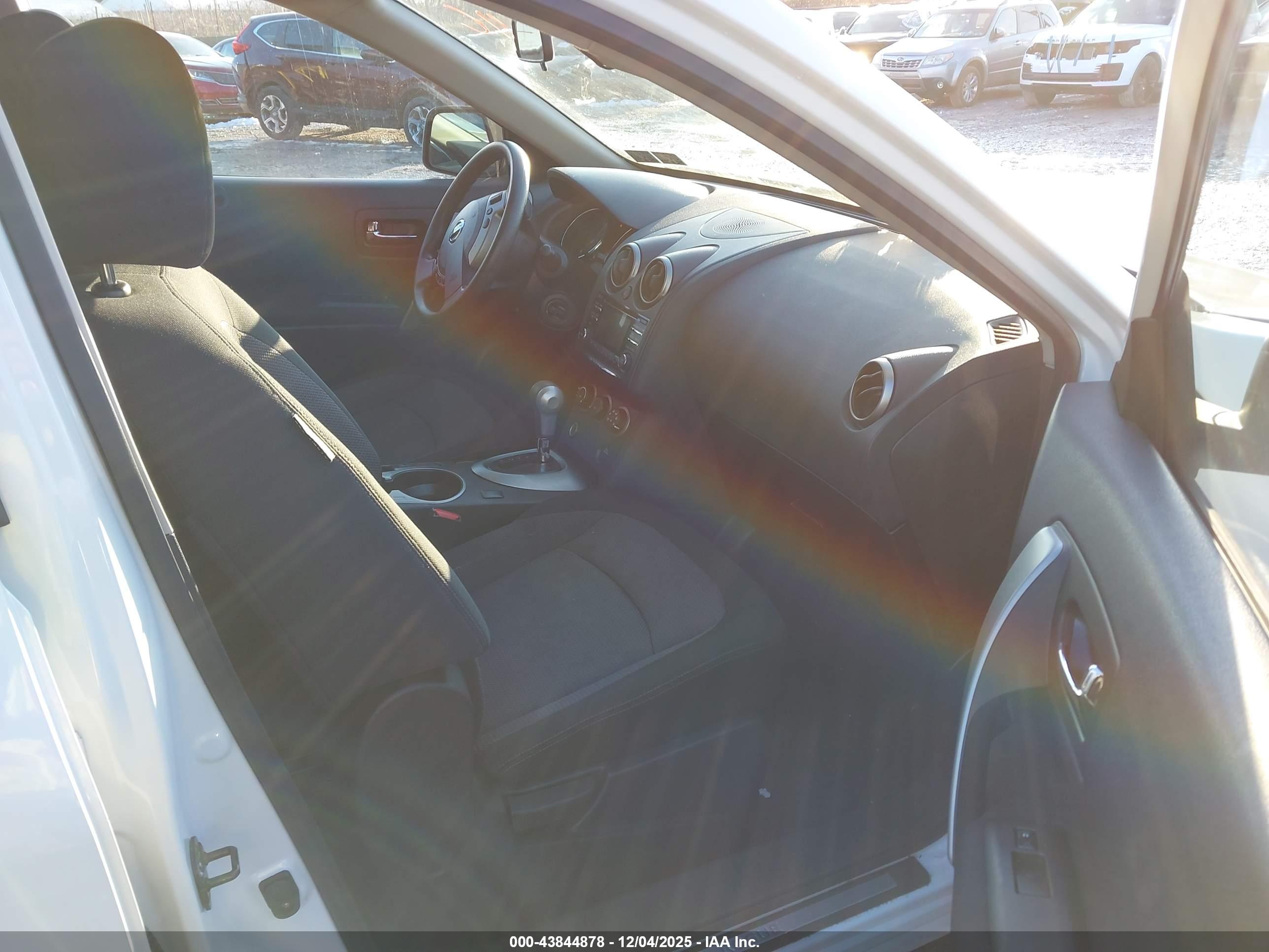 NISSAN ROGUE image 5