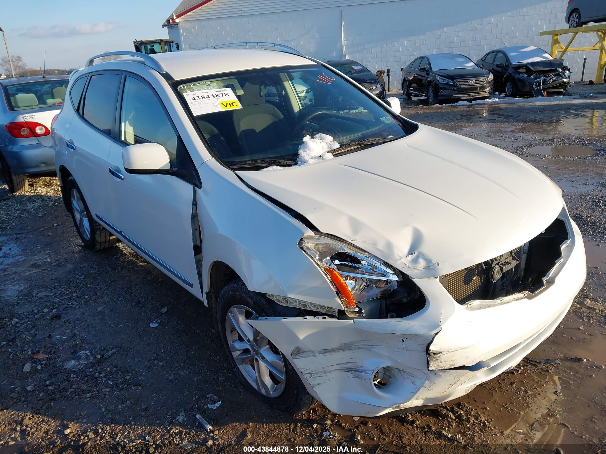 NISSAN ROGUE image 6