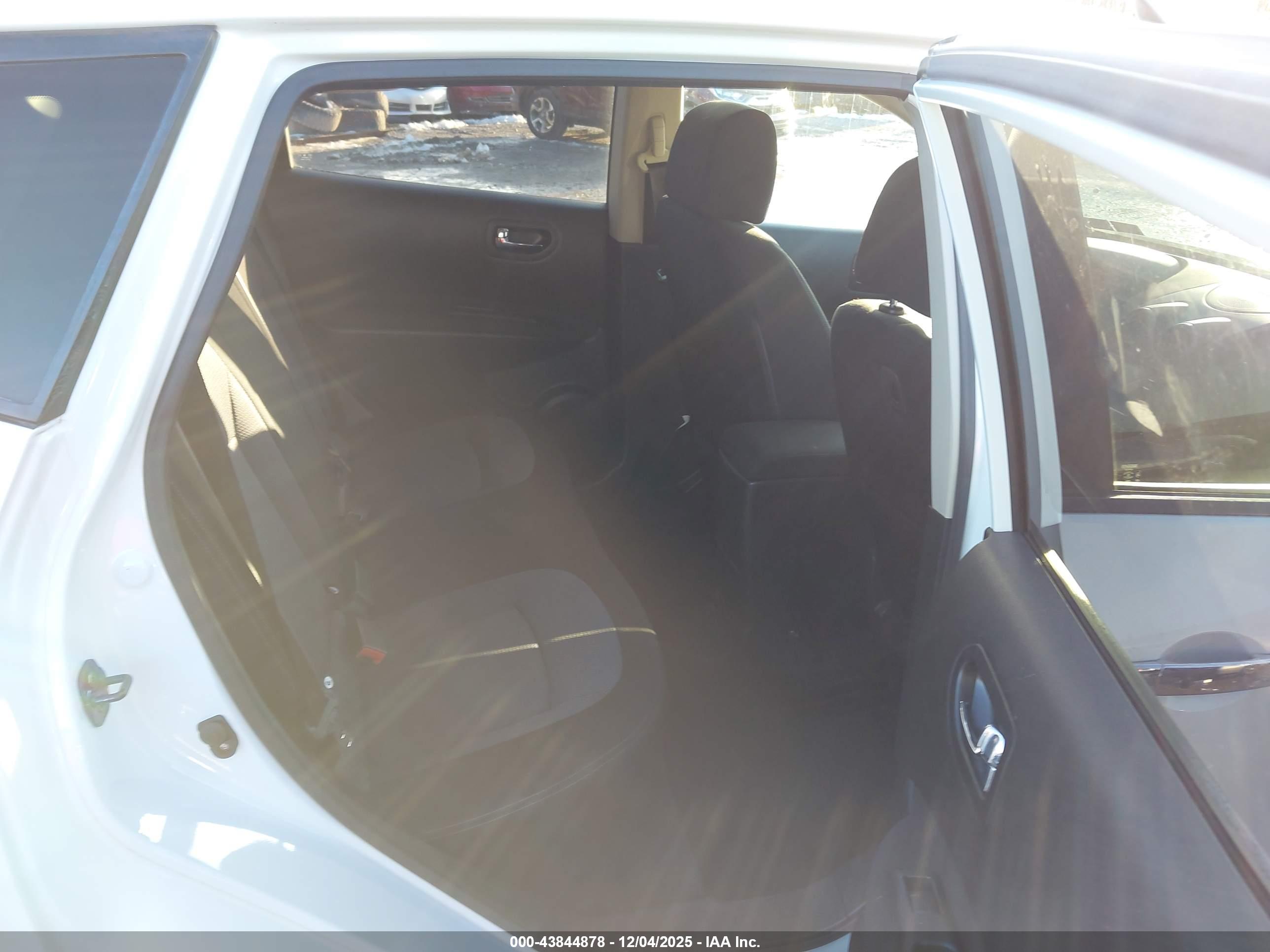 NISSAN ROGUE image 8