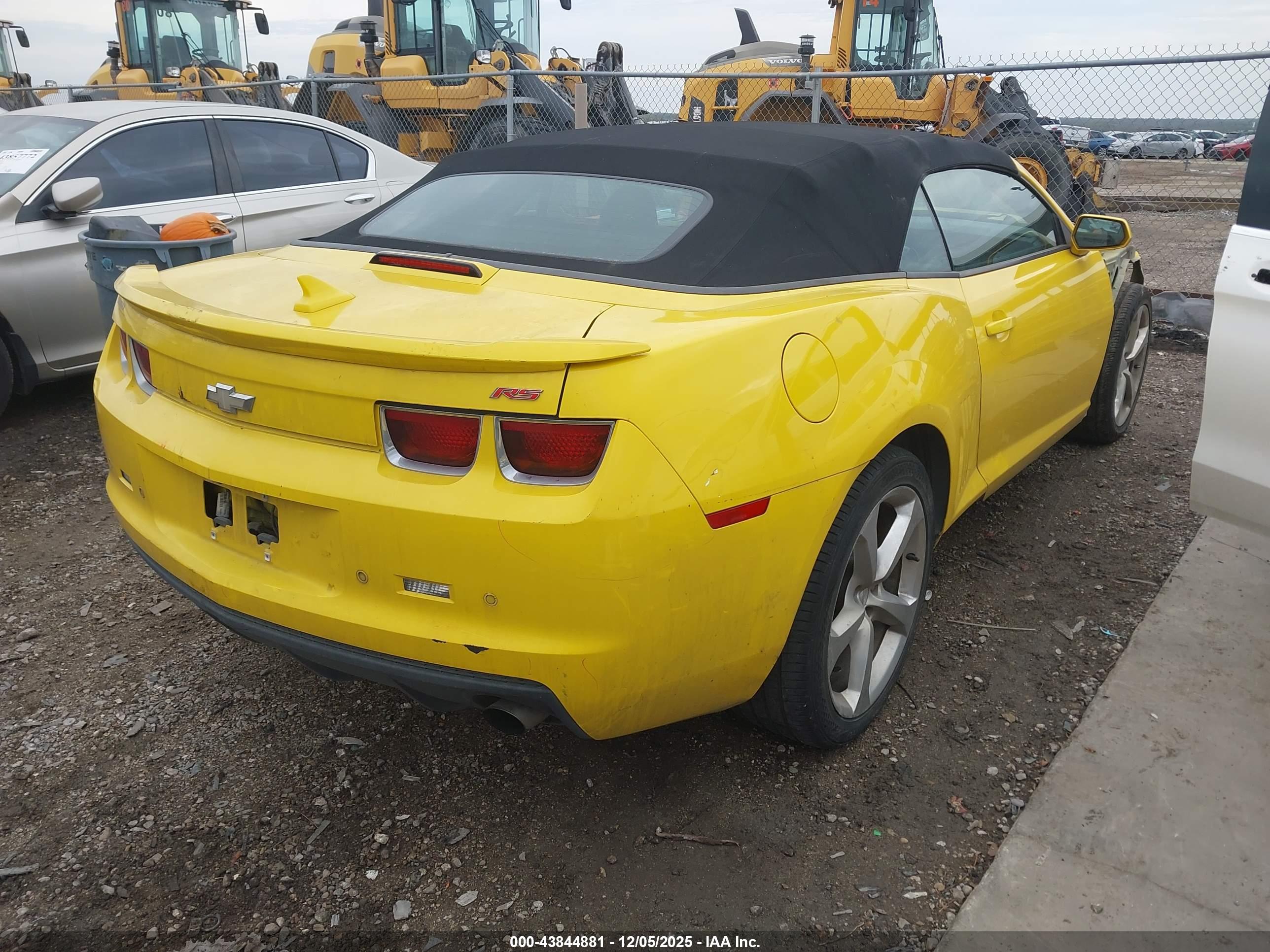 CHEVROLET CAMARO image 4