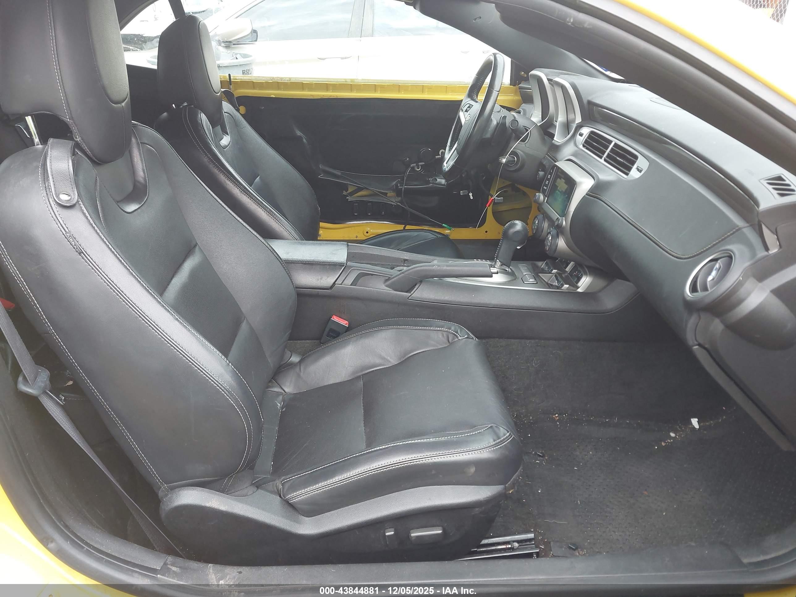 CHEVROLET CAMARO image 5