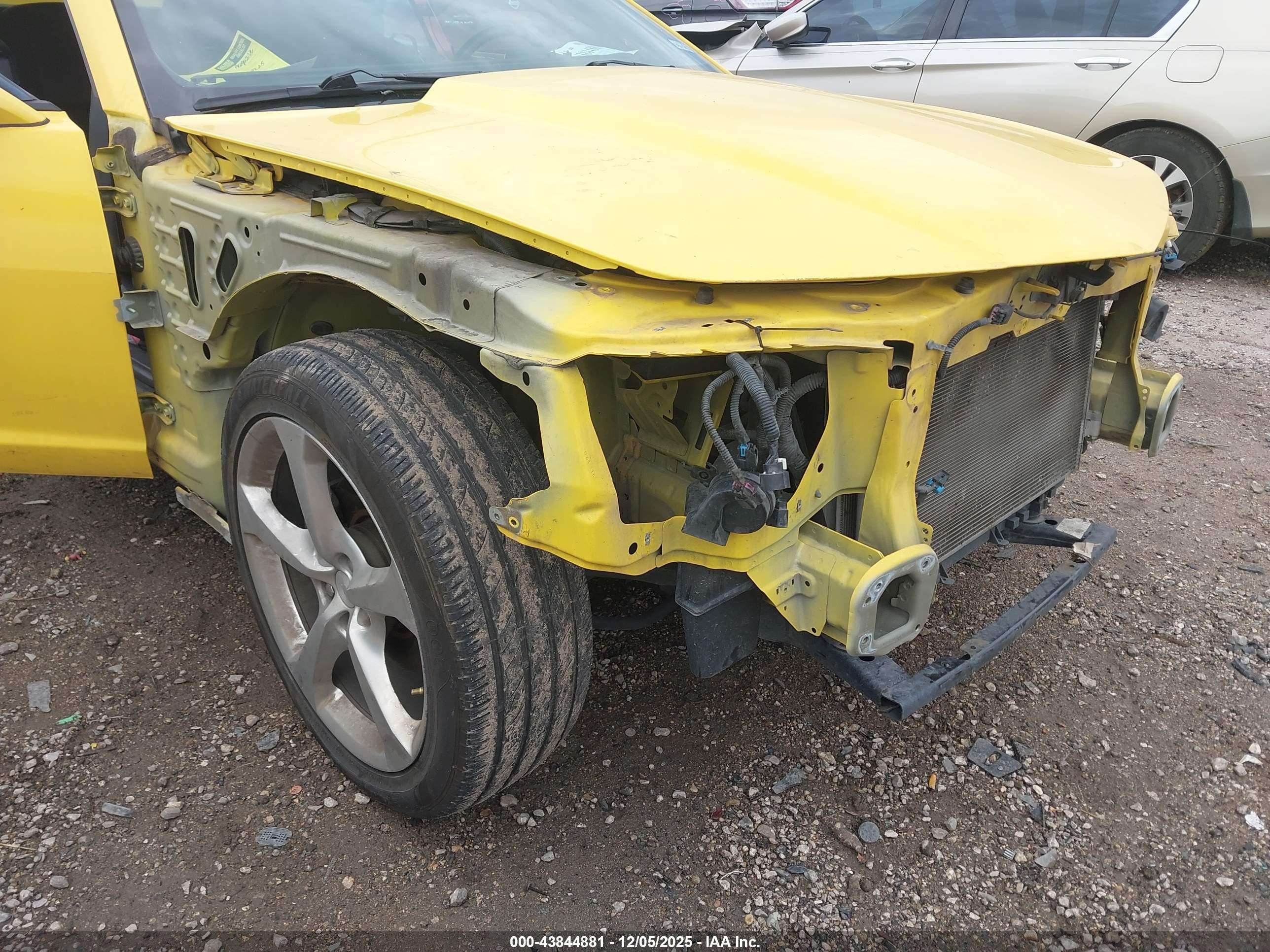 CHEVROLET CAMARO image 6