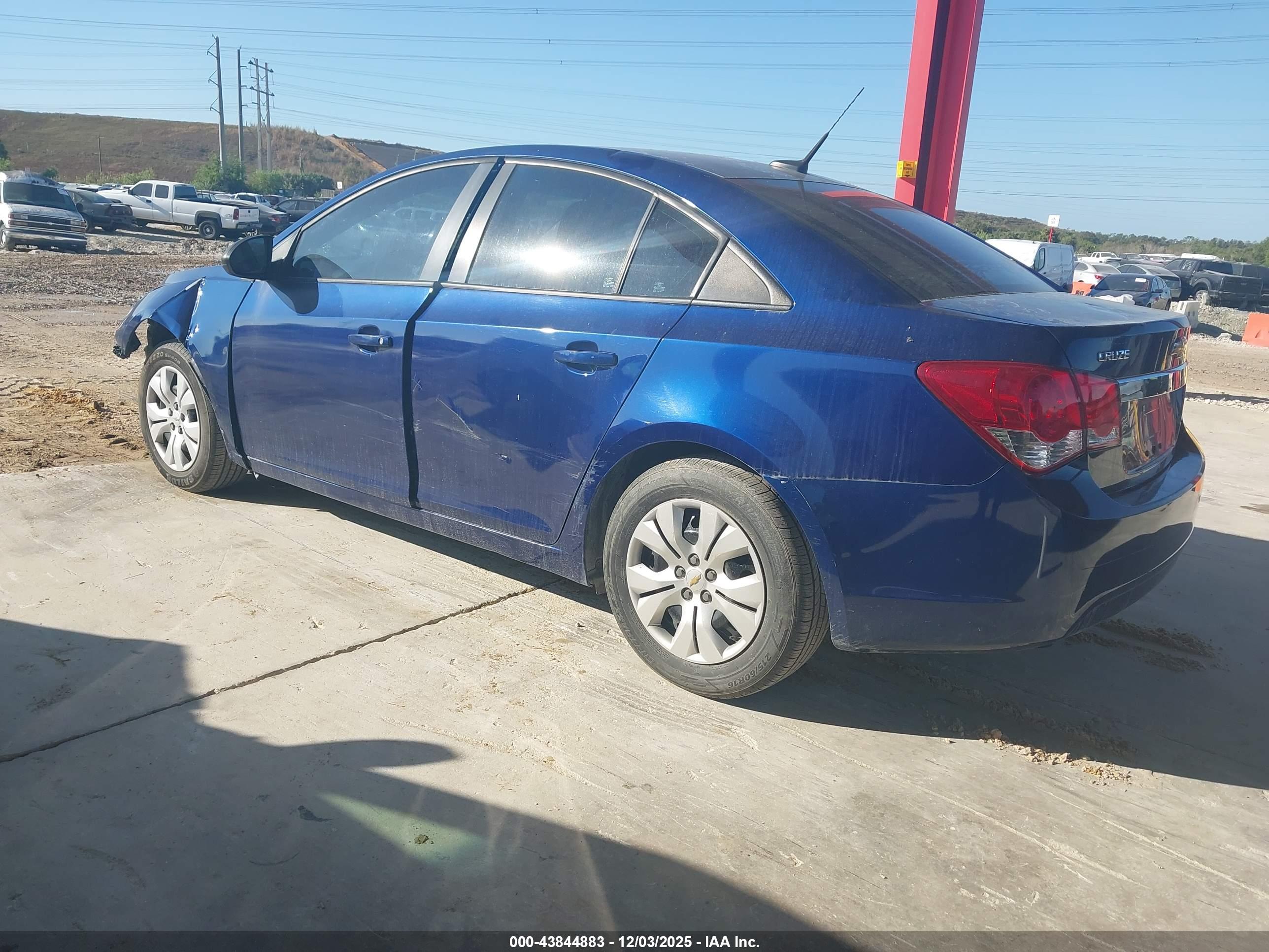 CHEVROLET CRUZE image 3