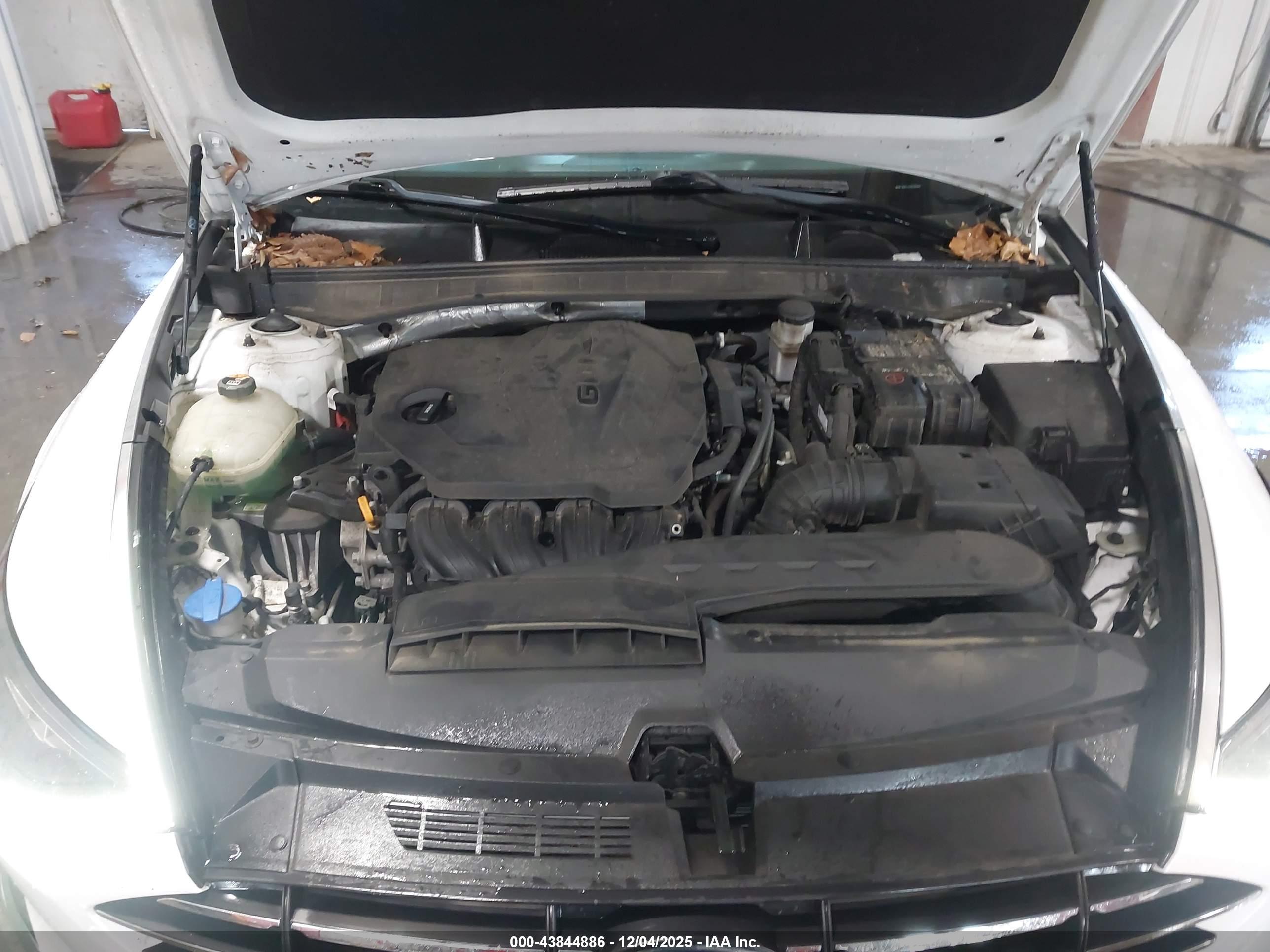HYUNDAI SONATA image 10
