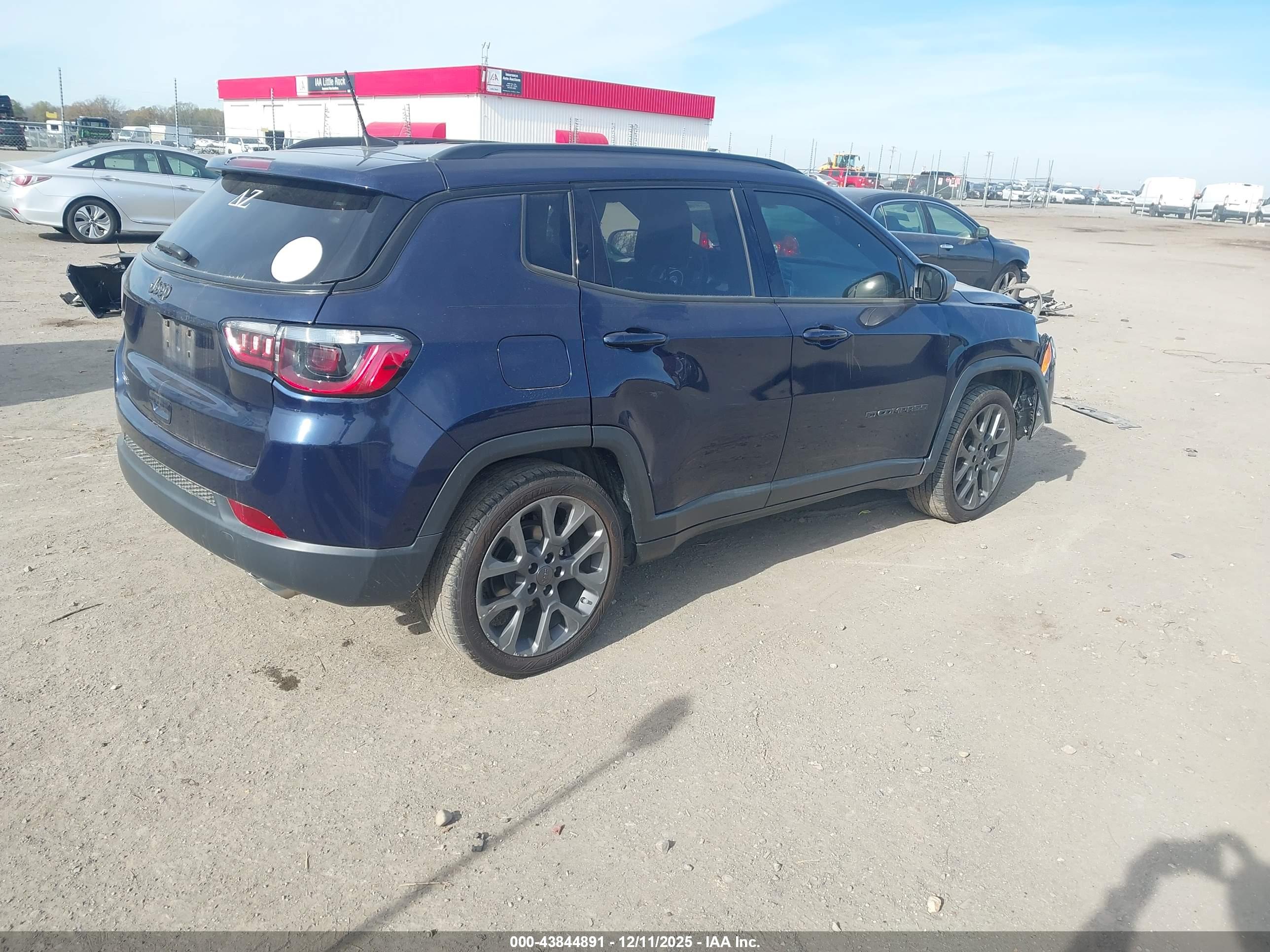JEEP COMPASS image 4
