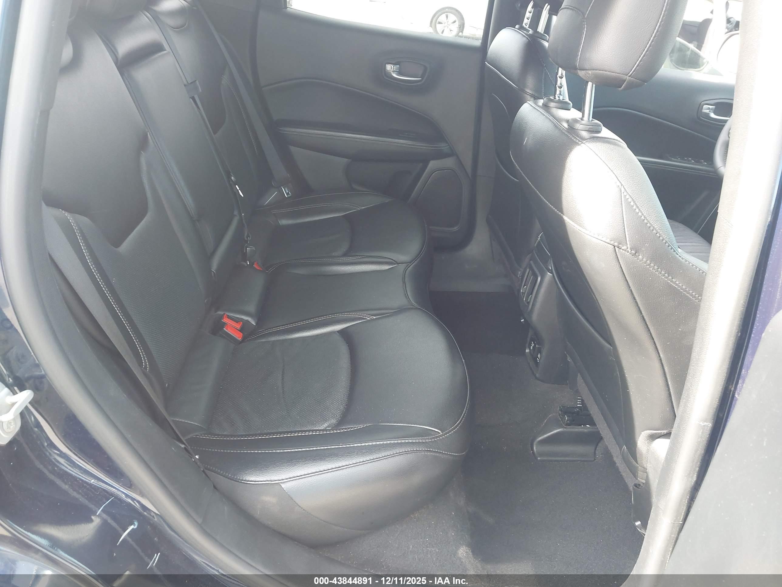 JEEP COMPASS image 8