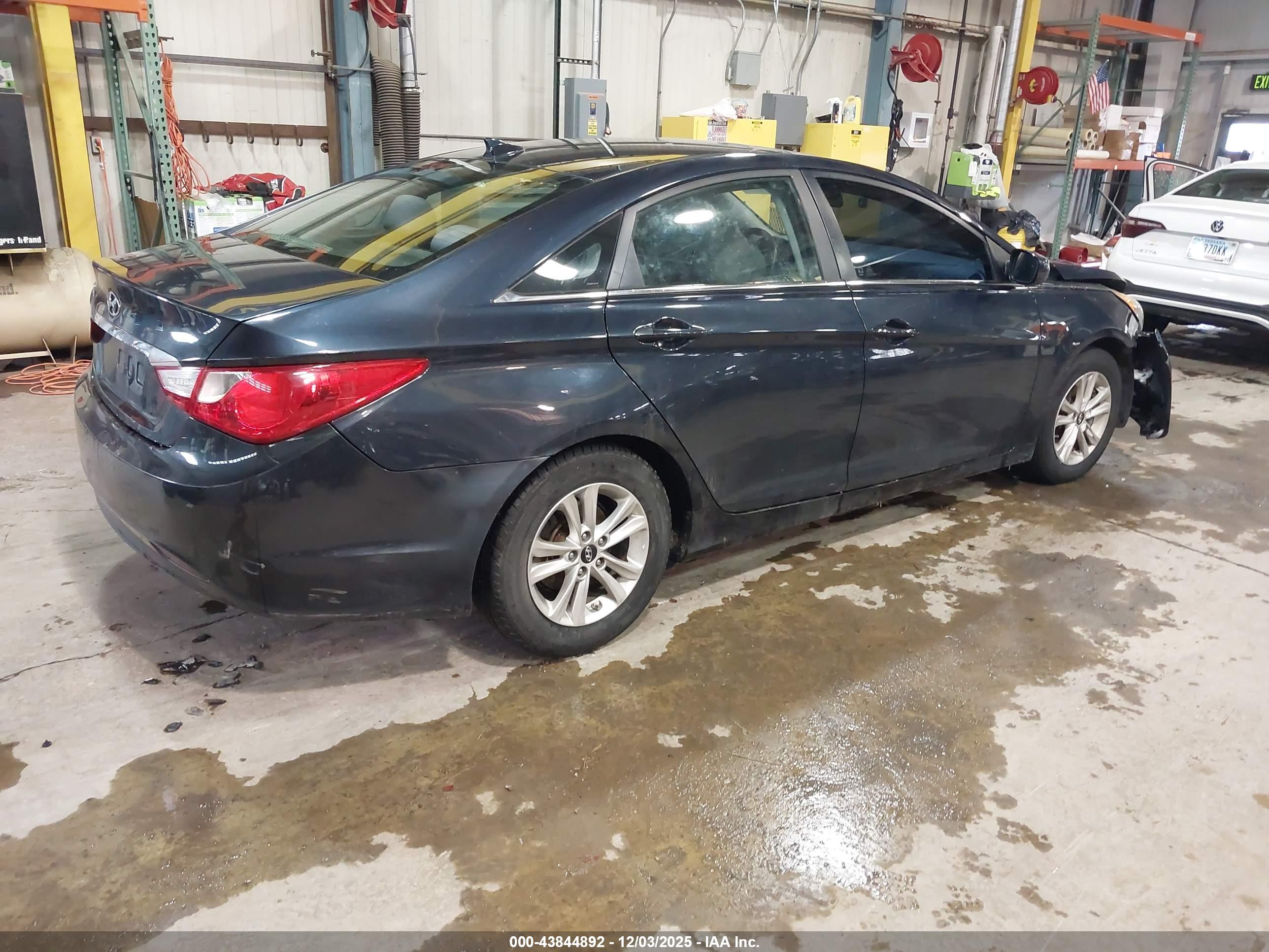 HYUNDAI SONATA image 4