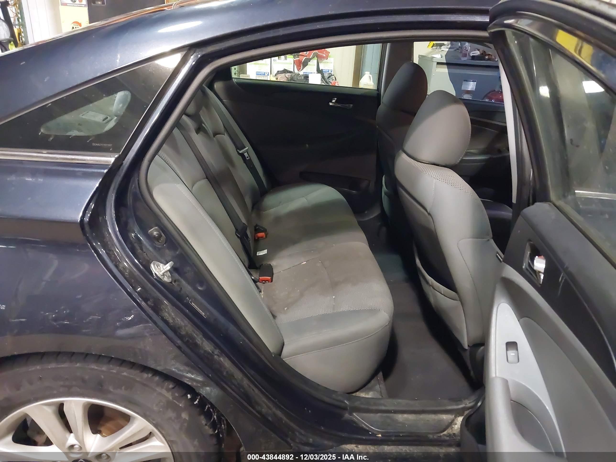 HYUNDAI SONATA image 8