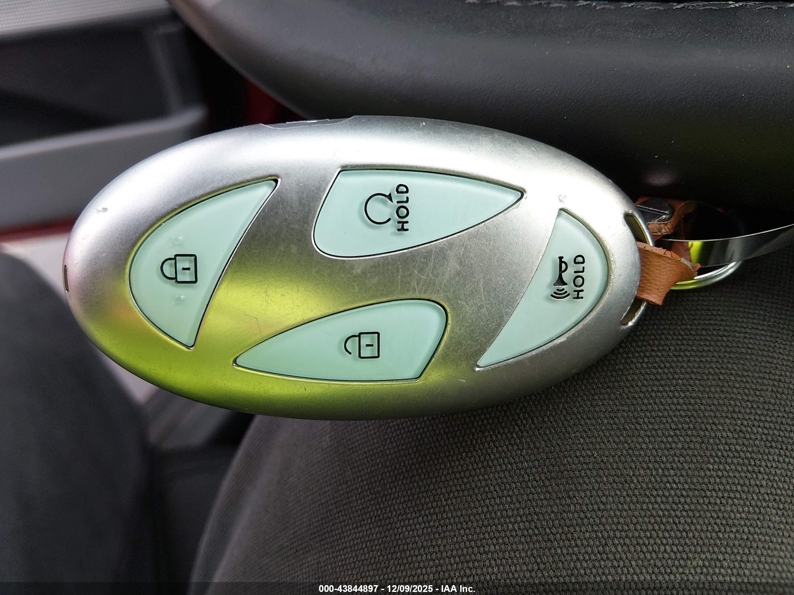 HYUNDAI IONIQ image 11