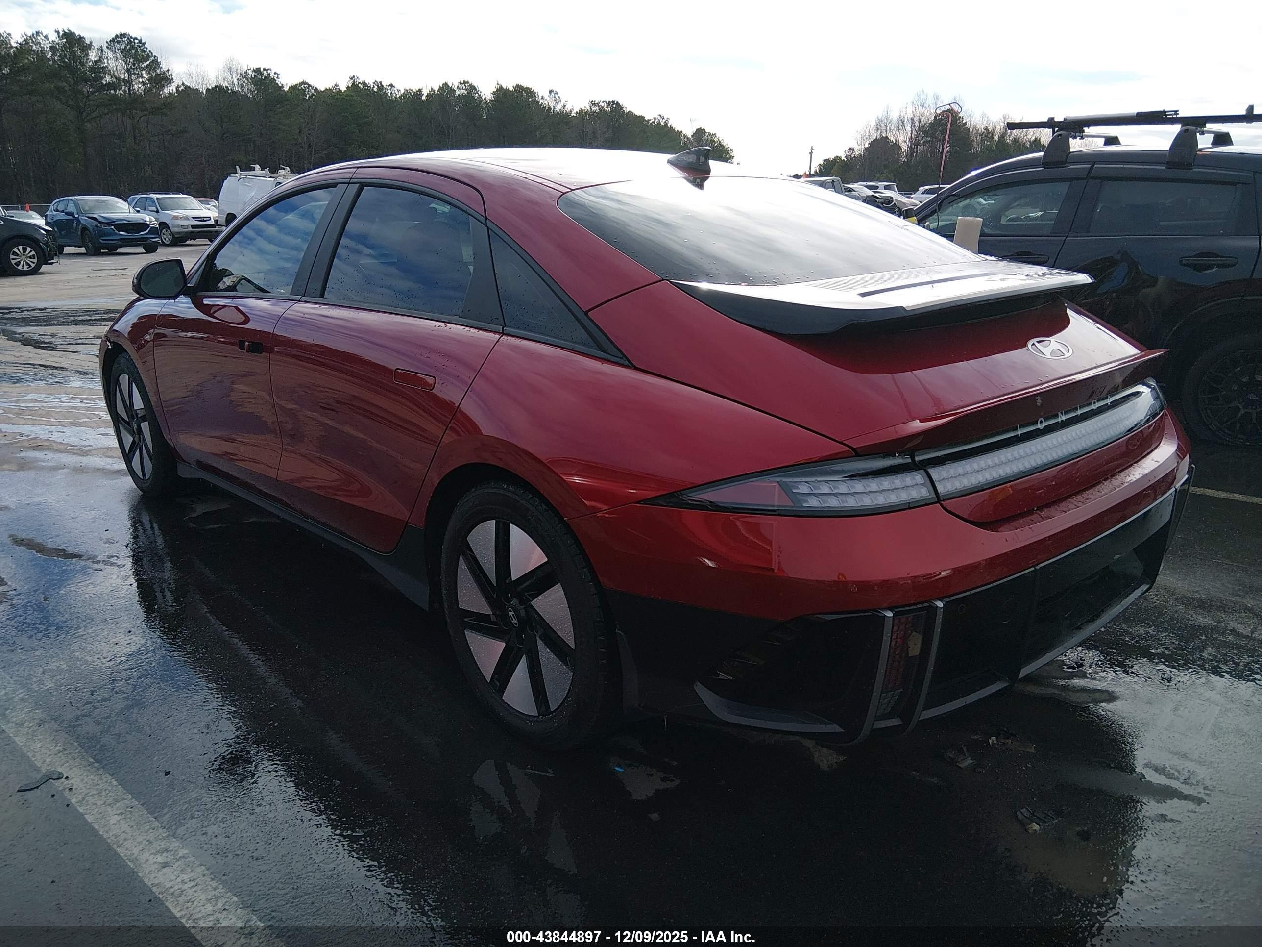 HYUNDAI IONIQ image 3