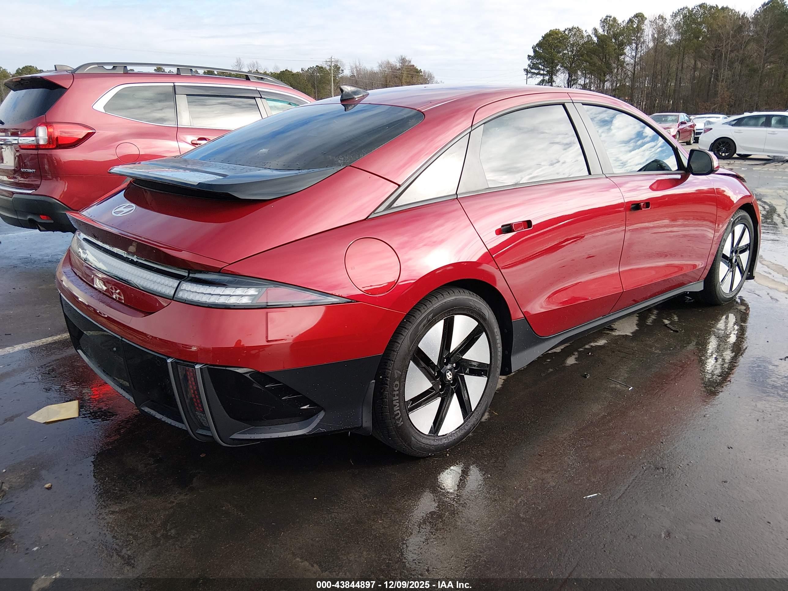 HYUNDAI IONIQ image 4